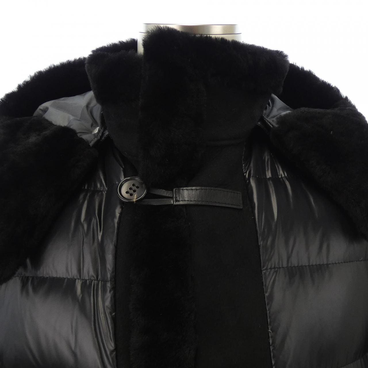 エイケイエム AKM ダウンジャケット