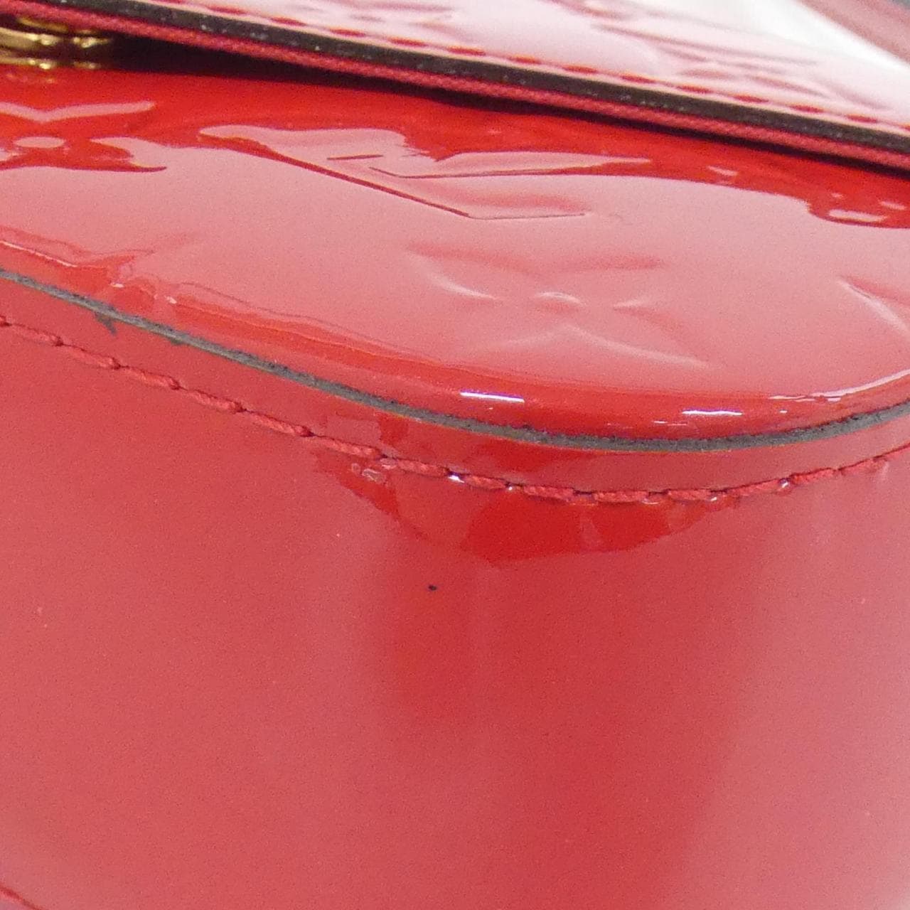 LOUIS VUITTON Vernis Sac Lucy 单肩包 M90282