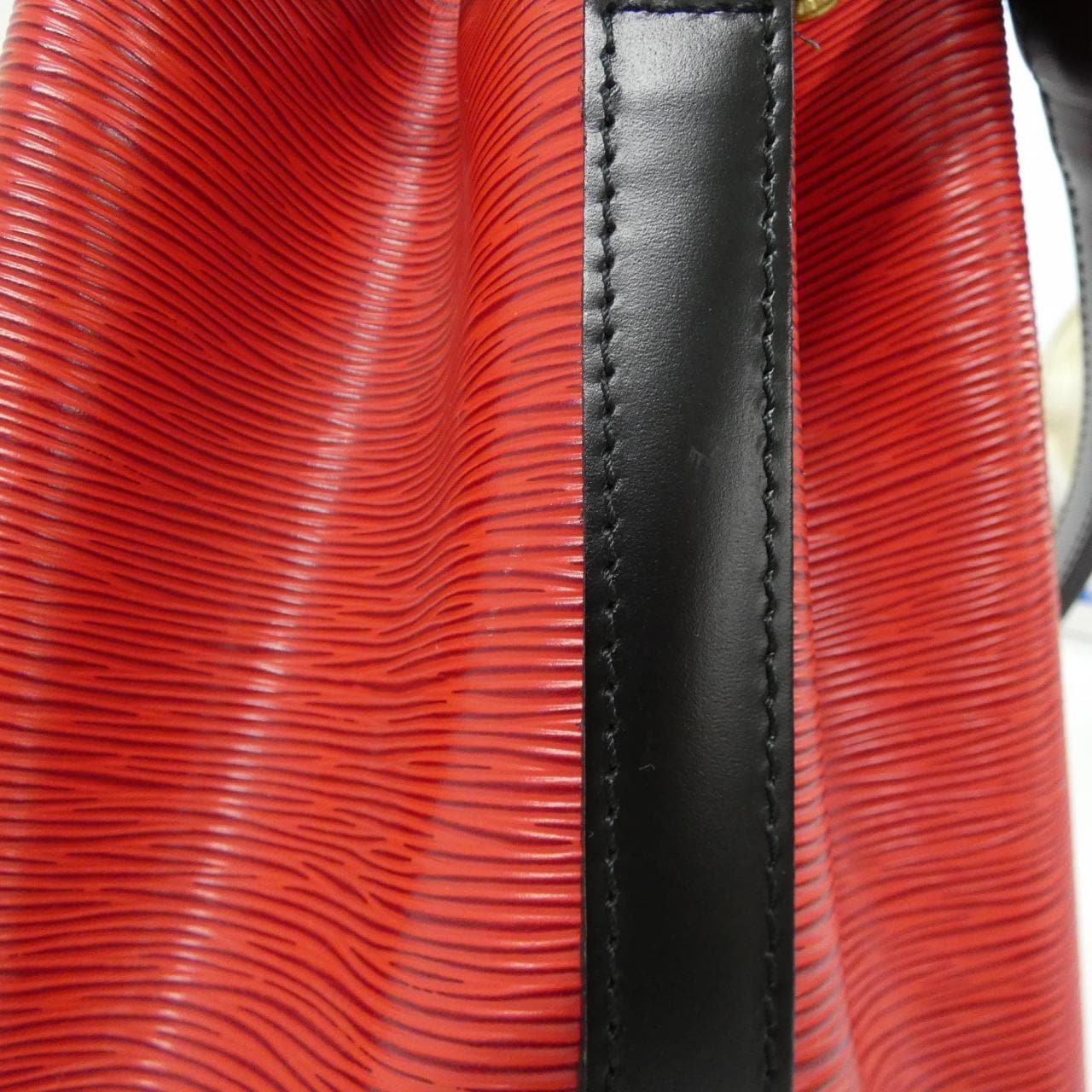 ルイヴィトン エピ プチ ノエ M44172 ショルダーバッグ