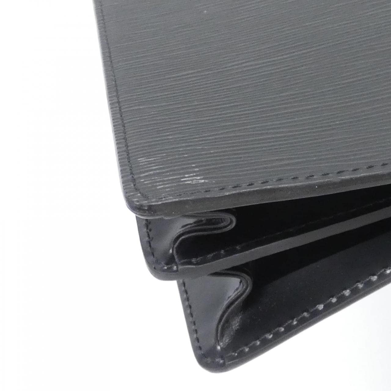 ルイヴィトン エピ コンセイエ M54422 バッグ