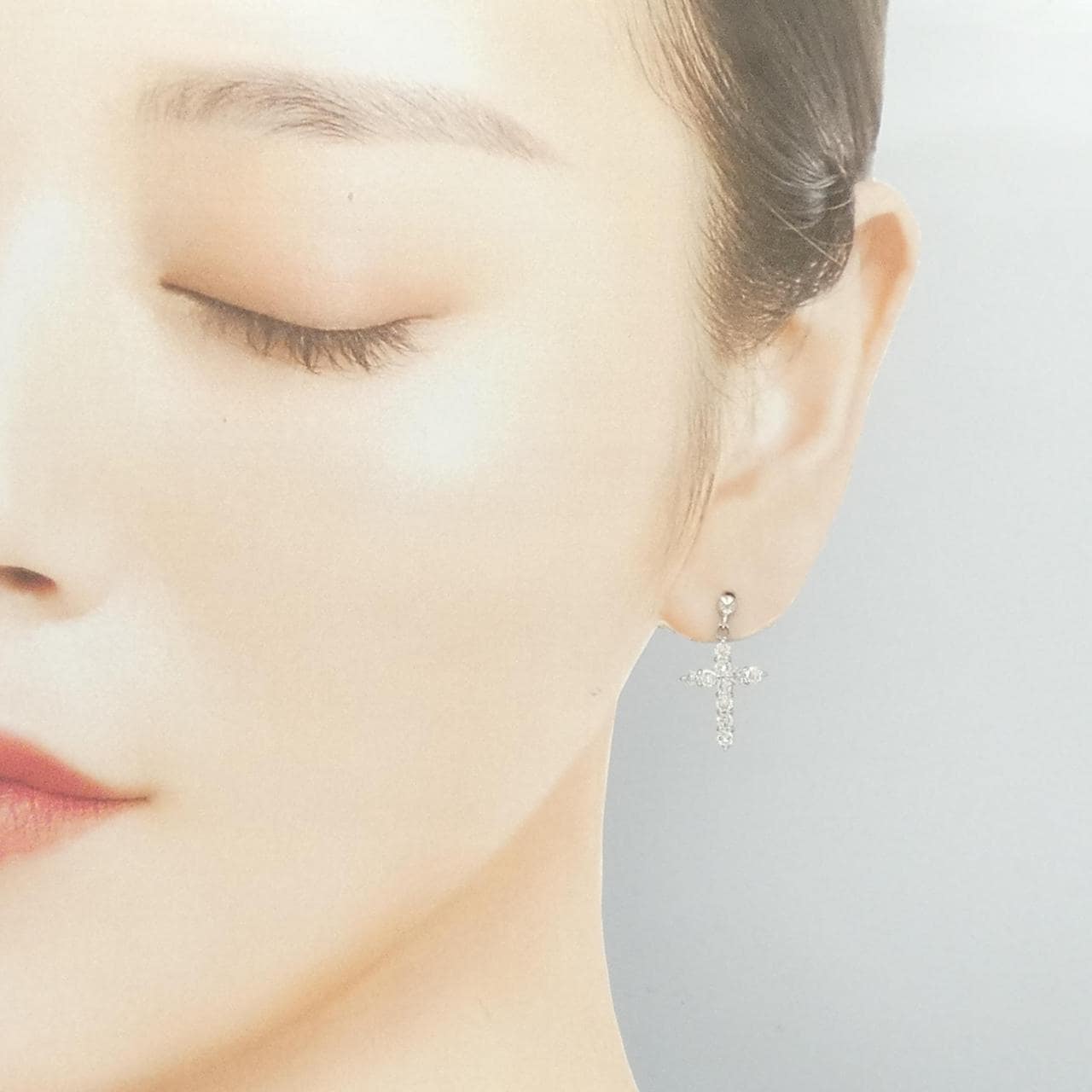 PT900 クロス ダイヤモンド ピアス 1.0CT