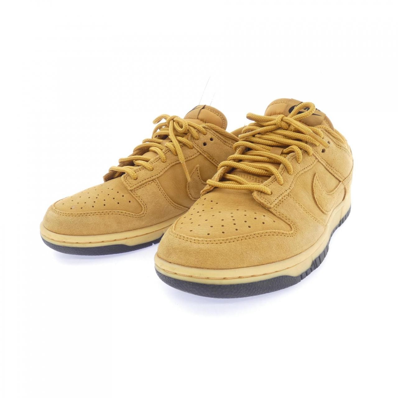 ナイキ NIKE IB6651-700 スニーカー