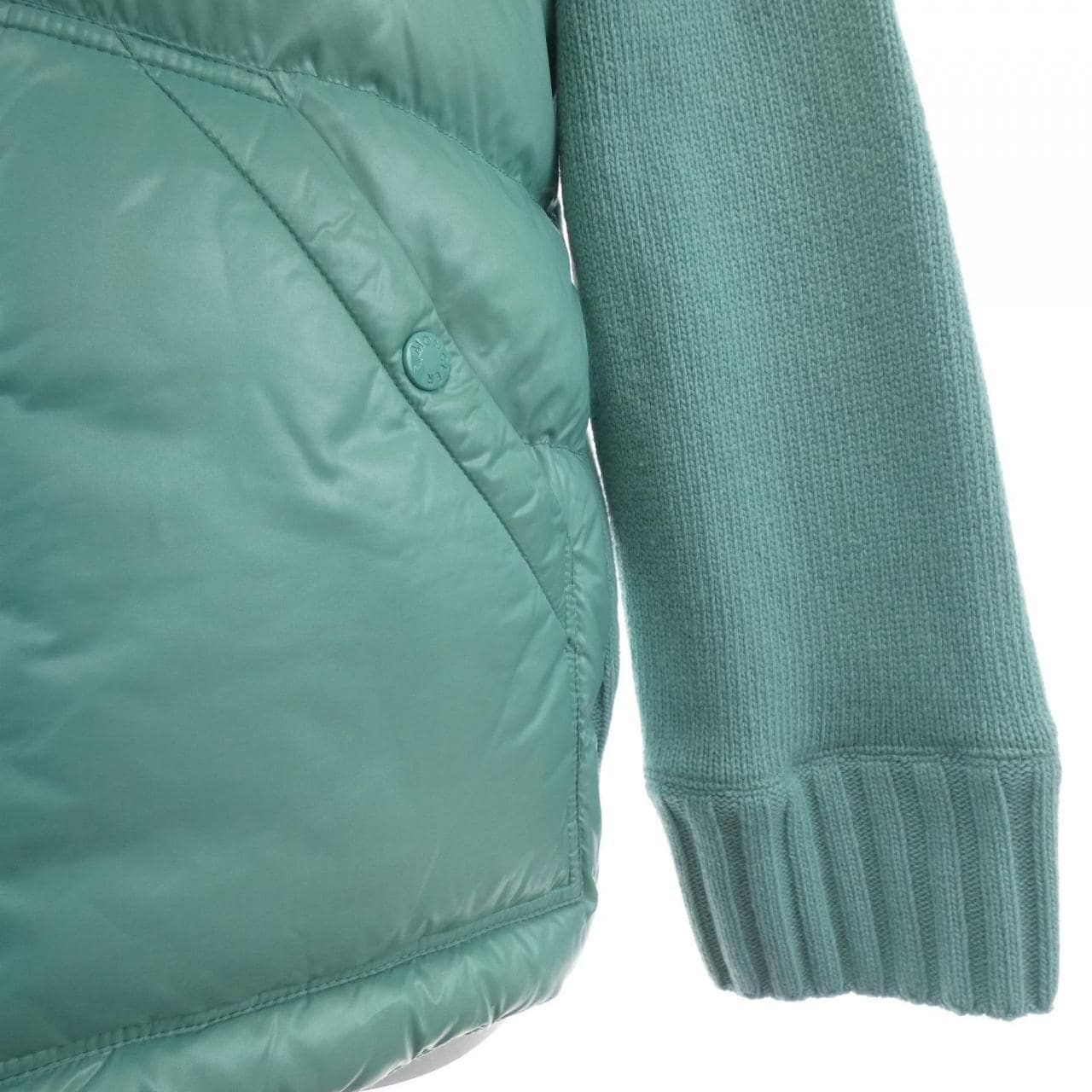 モンクレール MONCLER 20939B00013 M1115 ダウンジャケット