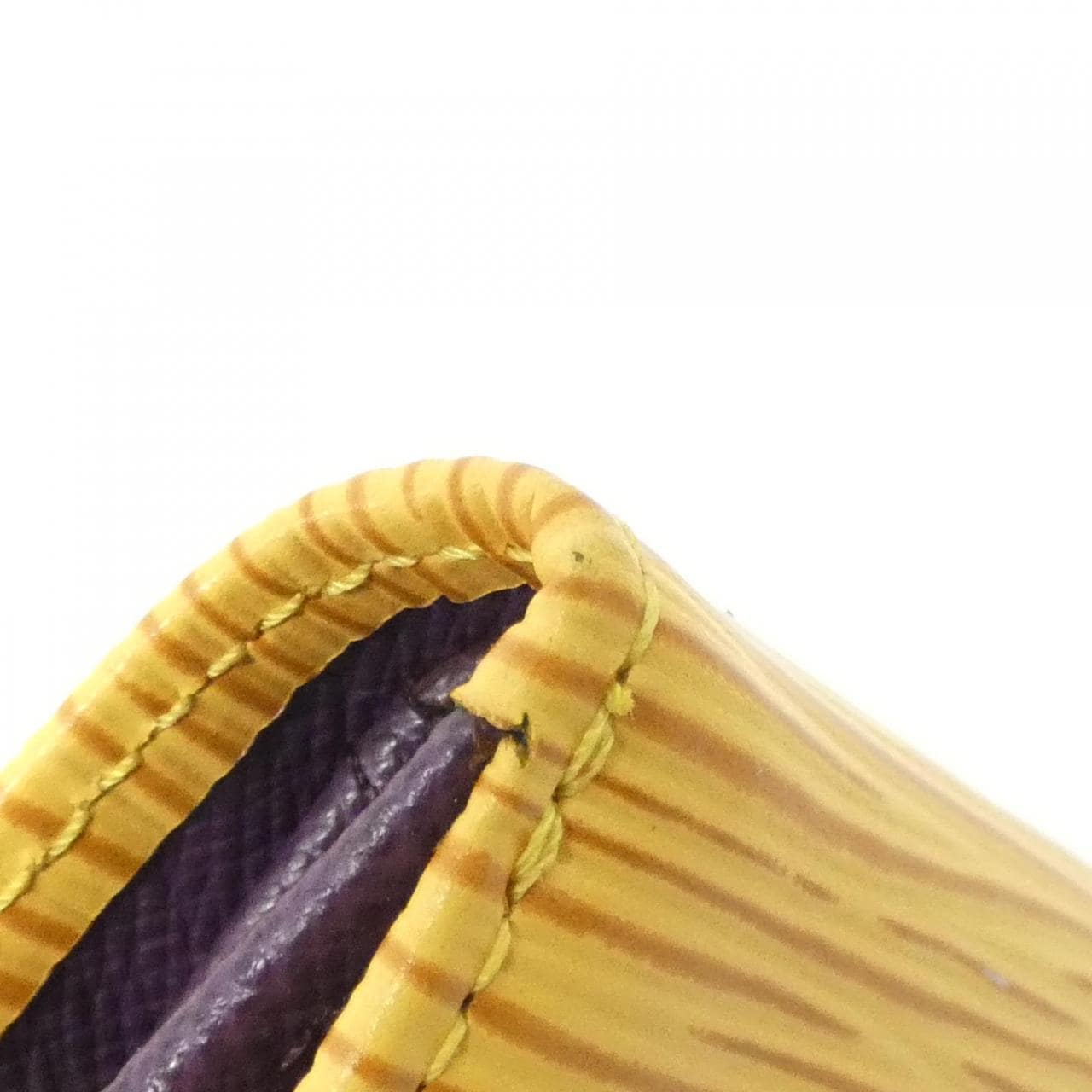 ルイヴィトン エピ ポルト モネ ビエ カルト クレディ M63489 財布