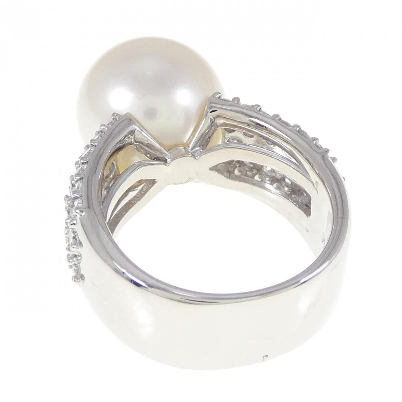 PT White Butterfly Pearl Ring 13.2mm