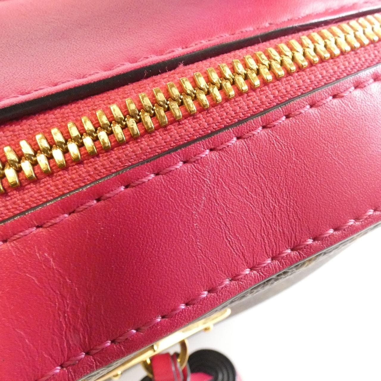 ルイヴィトン モノグラム サントンジュ M43557 ショルダーバッグ