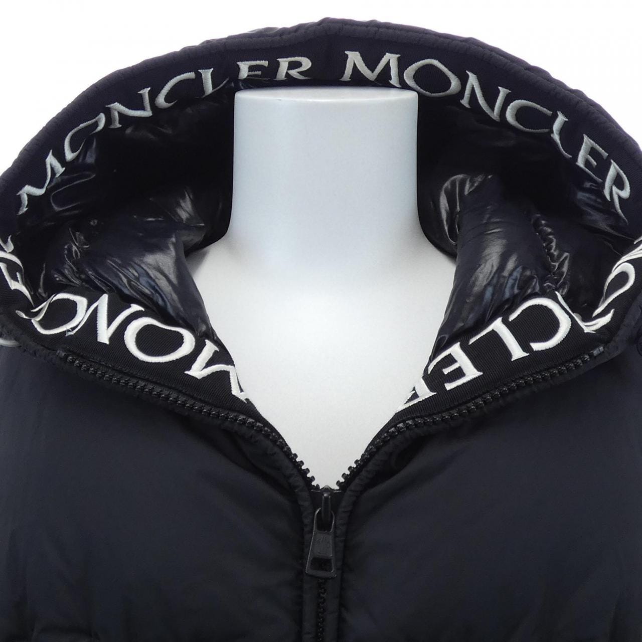 モンクレール MONCLER MONTCLA ダウンジャケット