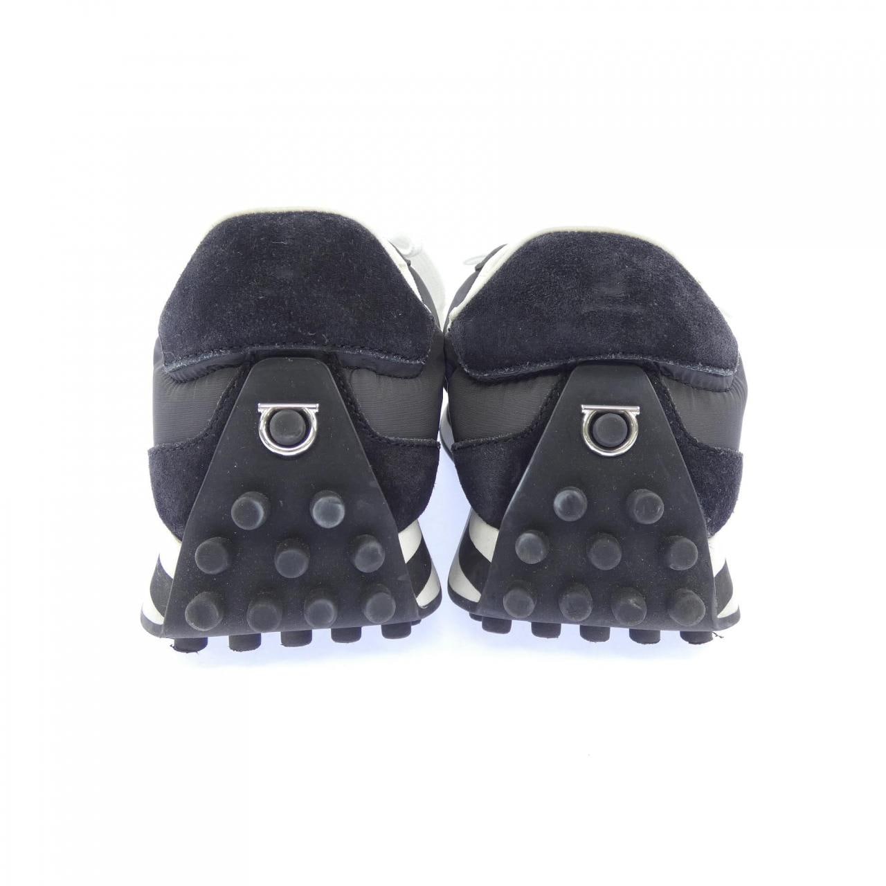 サルヴァトーレフェラガモ SALVATORE FERRAGAMO TZ　7　M スニーカー