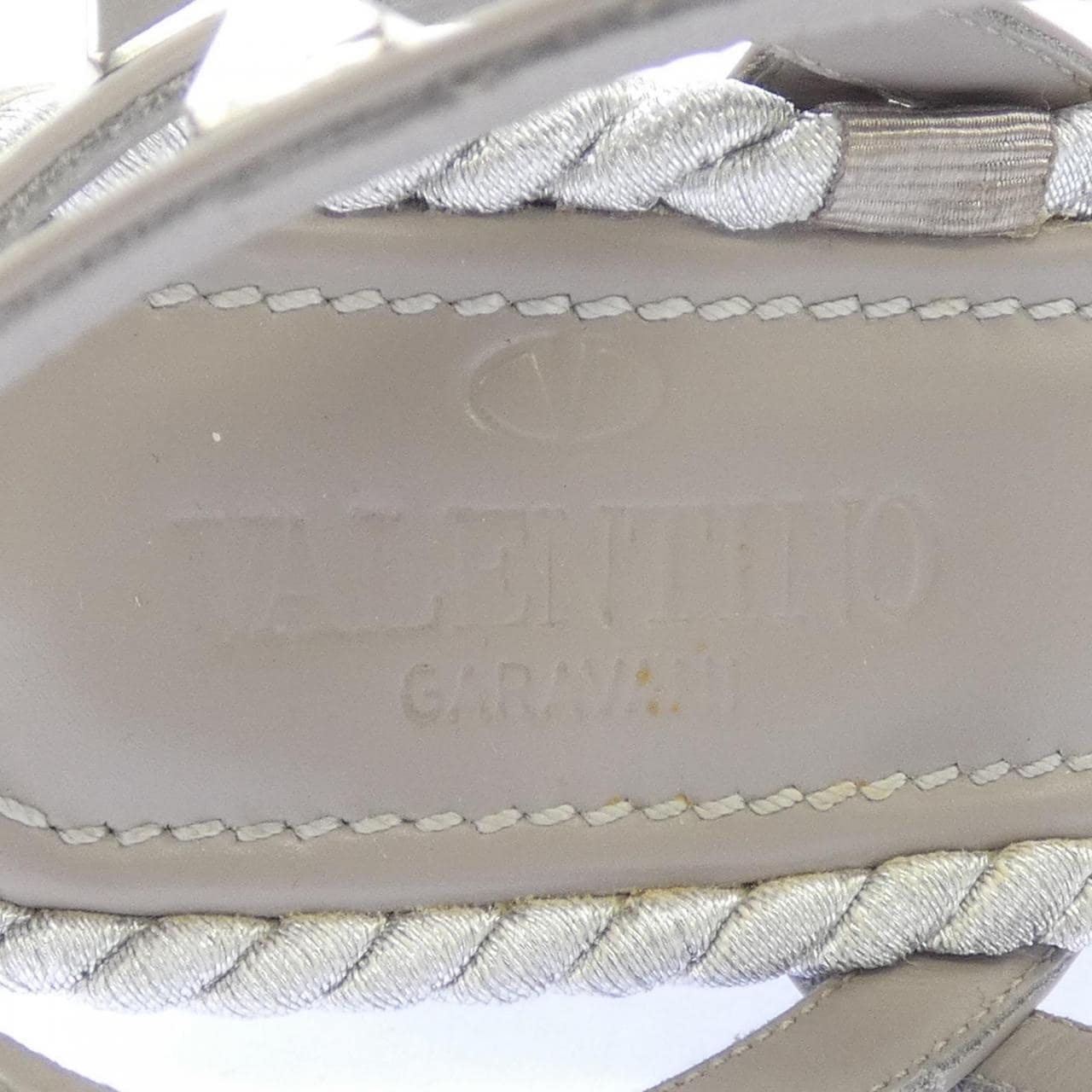 ヴァレンティノガラヴァーニ VALENTINO GARAVANI LA V F95 W2 サンダル
