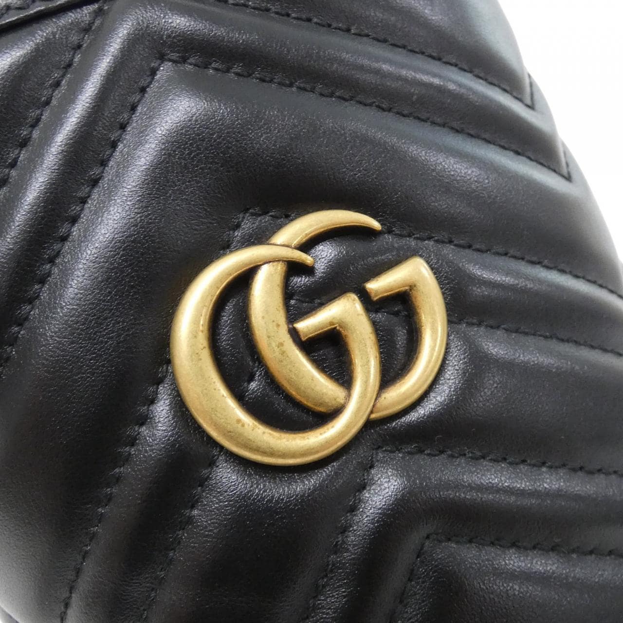 グッチ GG MARMONT 575163 DTDRT ショルダーバッグ