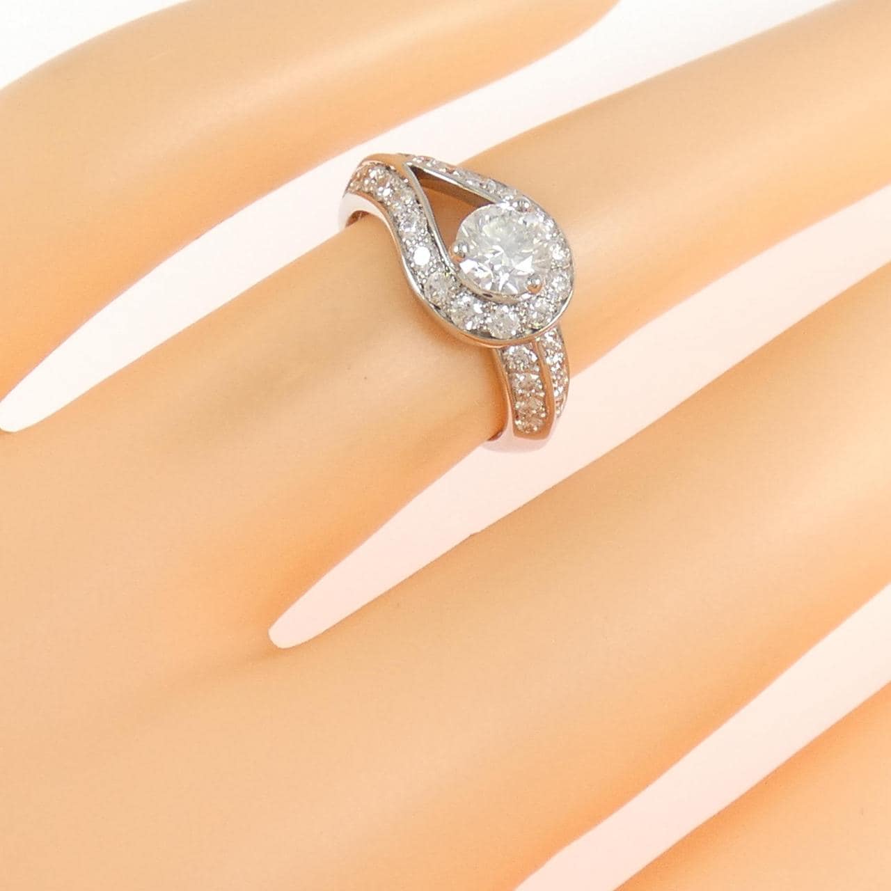 ヴァンクリーフ&アーペル クチュール リング 0.50CT E VVS2 3EXT