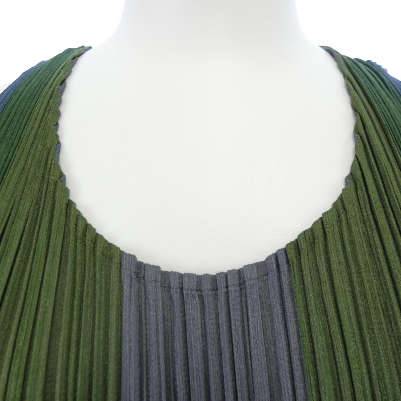 【ヴィンテージ】プリーツプリーズ PLEATS PLEASE 2000 PP02-JK301 トップス