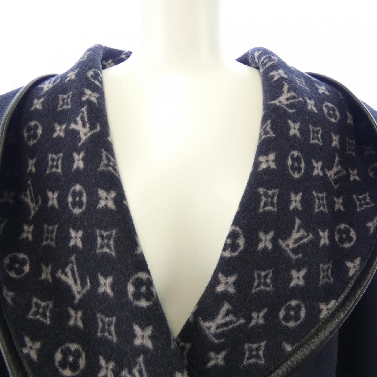 ルイヴィトン LOUIS VUITTON モノグラム インサイドフーデットラップ FFCO22QWE コート