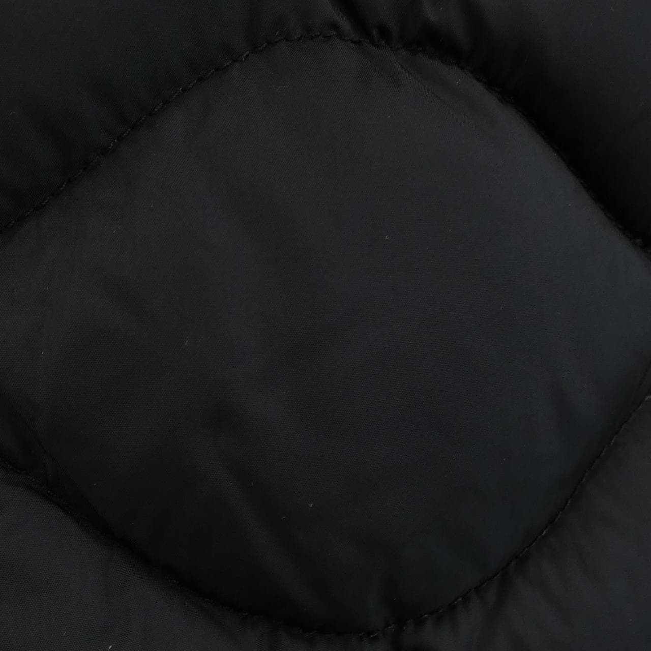モンクレール MONCLER ダウンジャケット