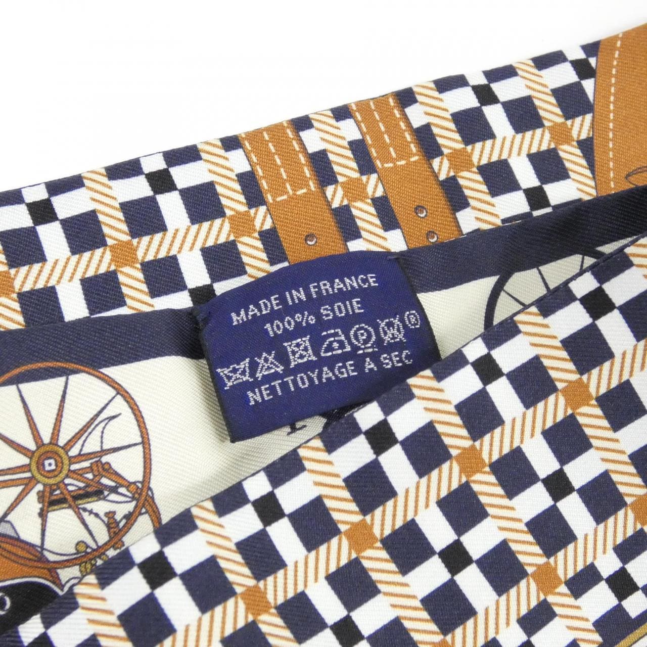 エルメス LES VOITURES NOUVELLE ツイリー 064108S スカーフ