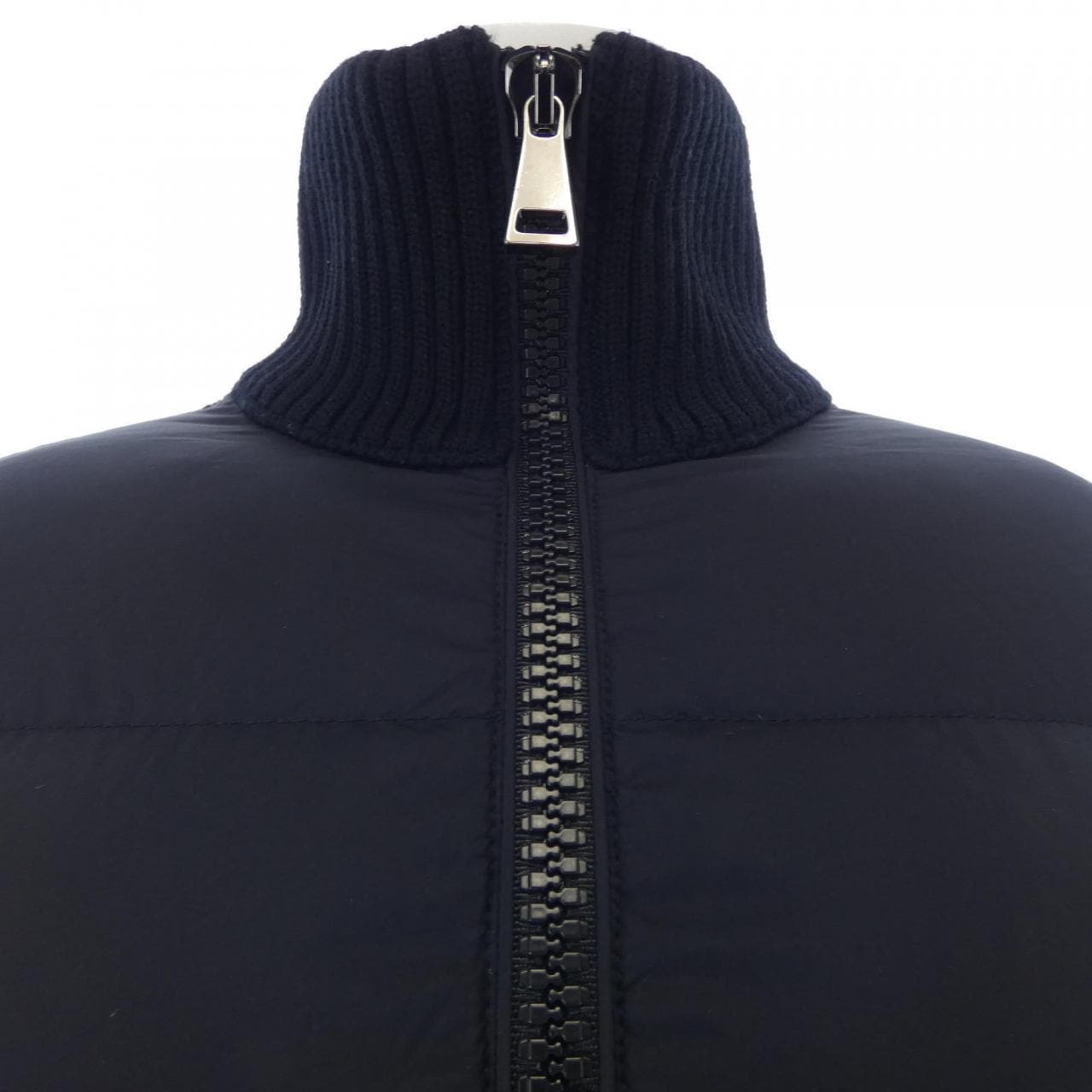 モンクレール MONCLER 20939B00016 ダウンジャケット