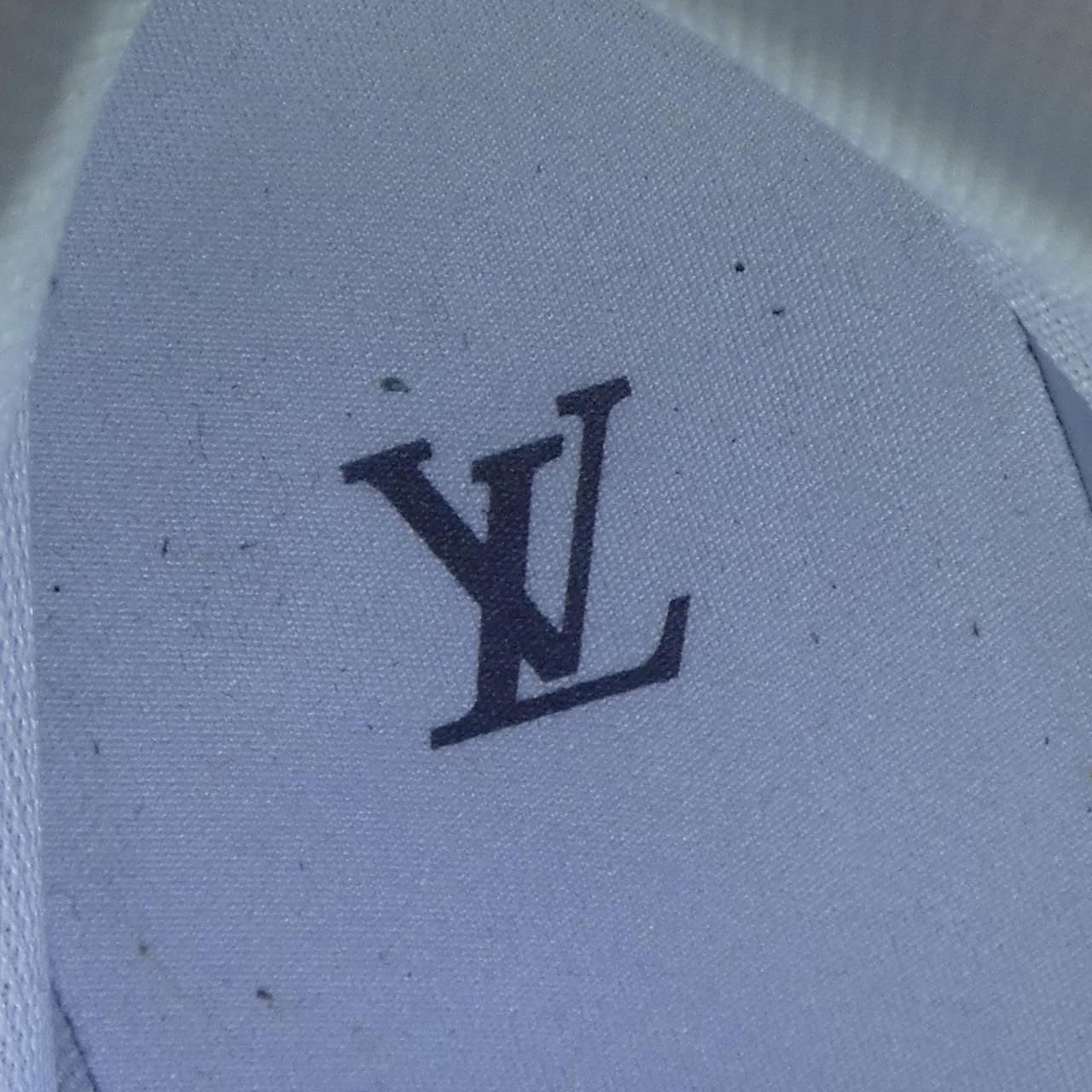 ルイヴィトン LOUIS VUITTON スニーカー