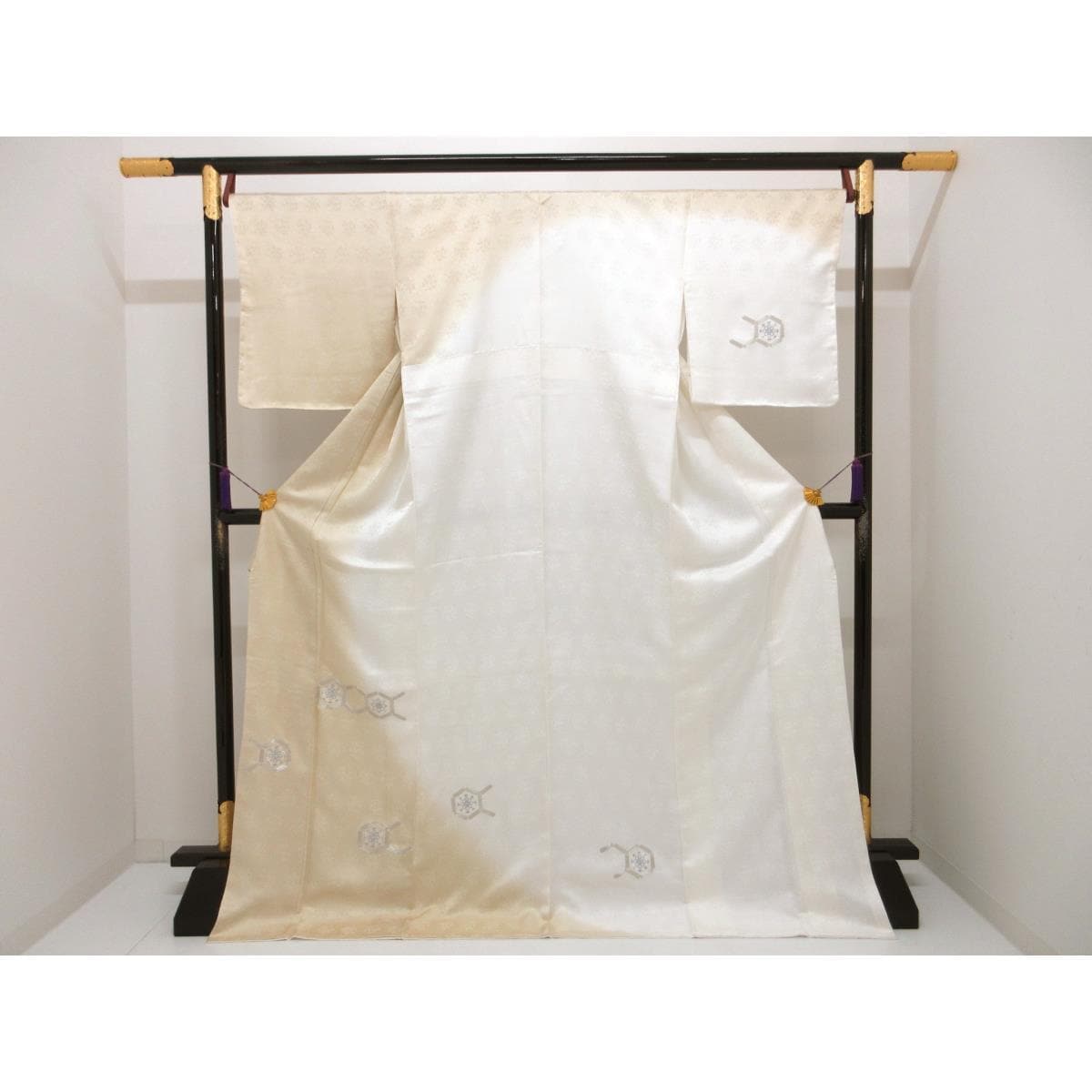 【未使用品】訪問着　ボカシ染　刺繍入り