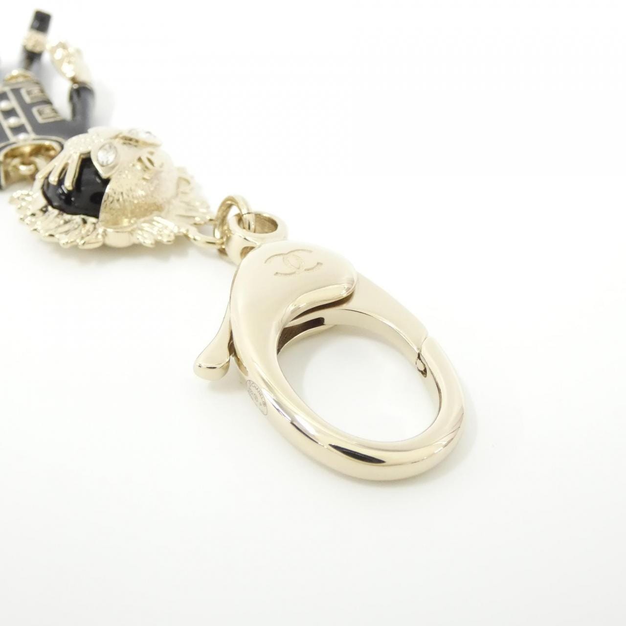 CHANEL AB7960 Keychain