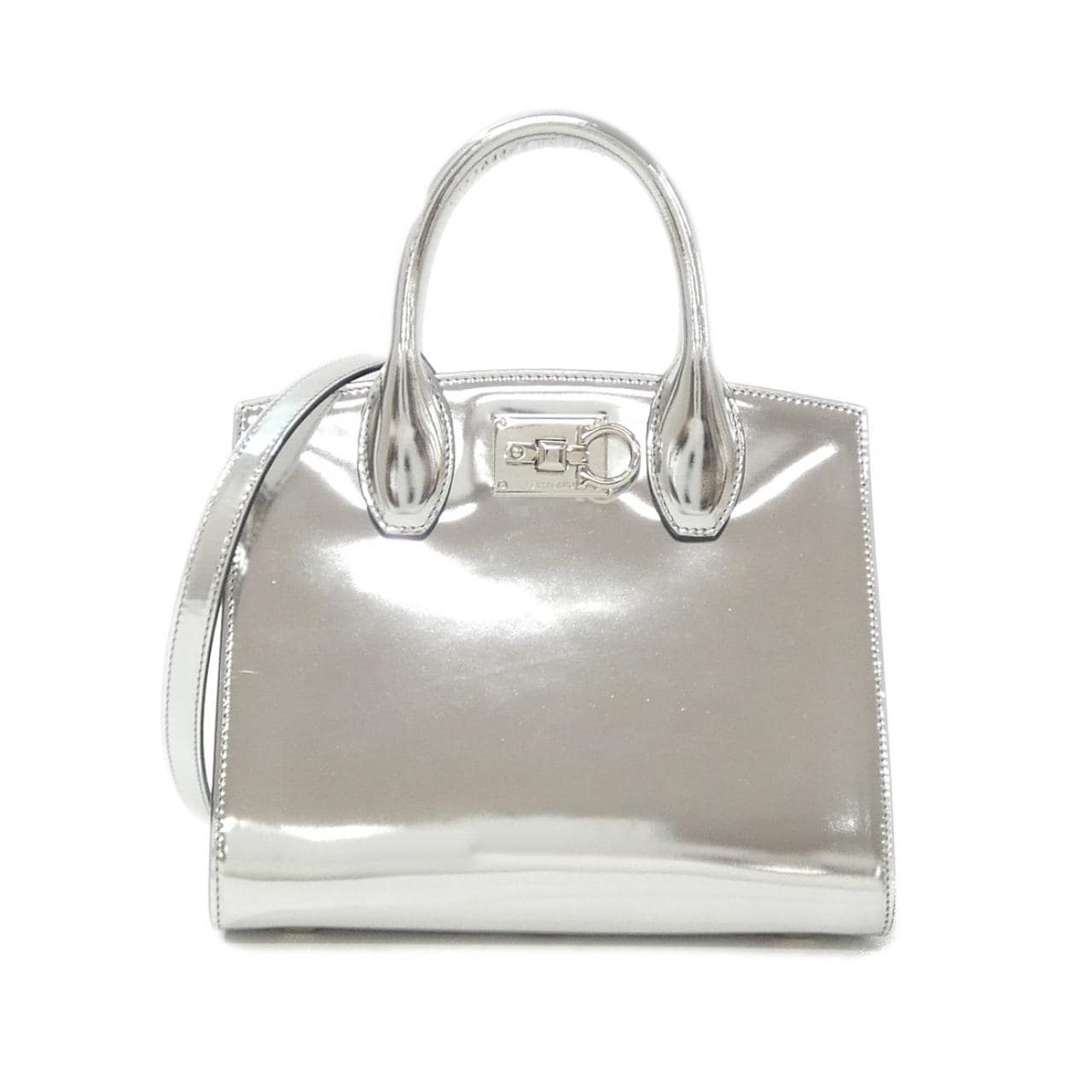 サルヴァトーレフェラガモ 21 1424 バッグ