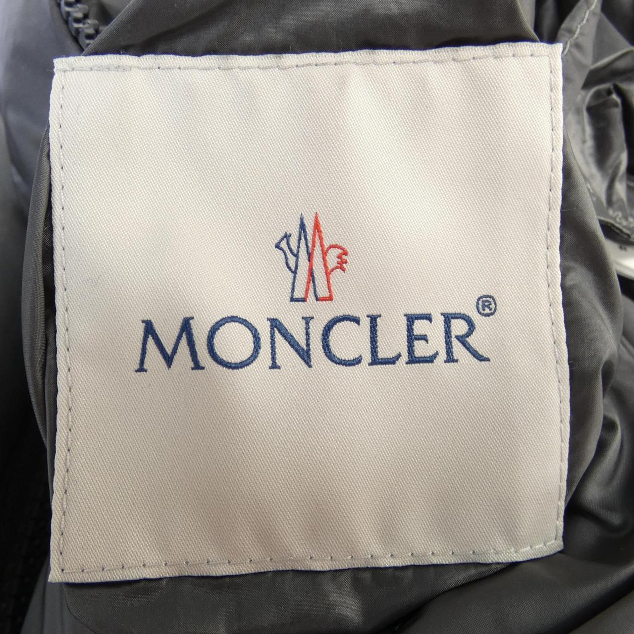 モンクレール MONCLER ダウンジャケット