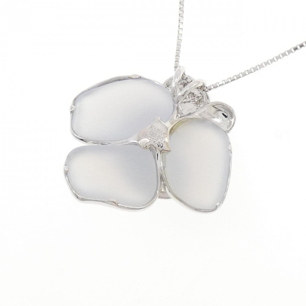 K18WG フラワー カルセドニー ネックレス 12.50CT