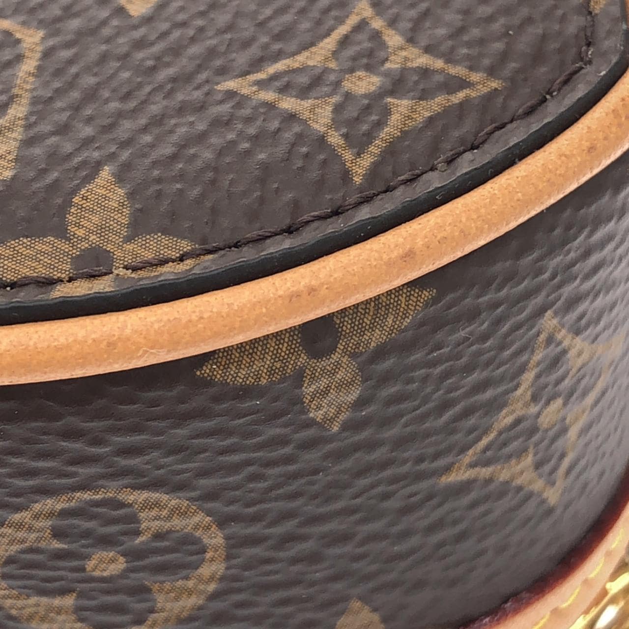 ルイヴィトン モノグラム ボワット シャッポー ネックレス M68570 バッグ