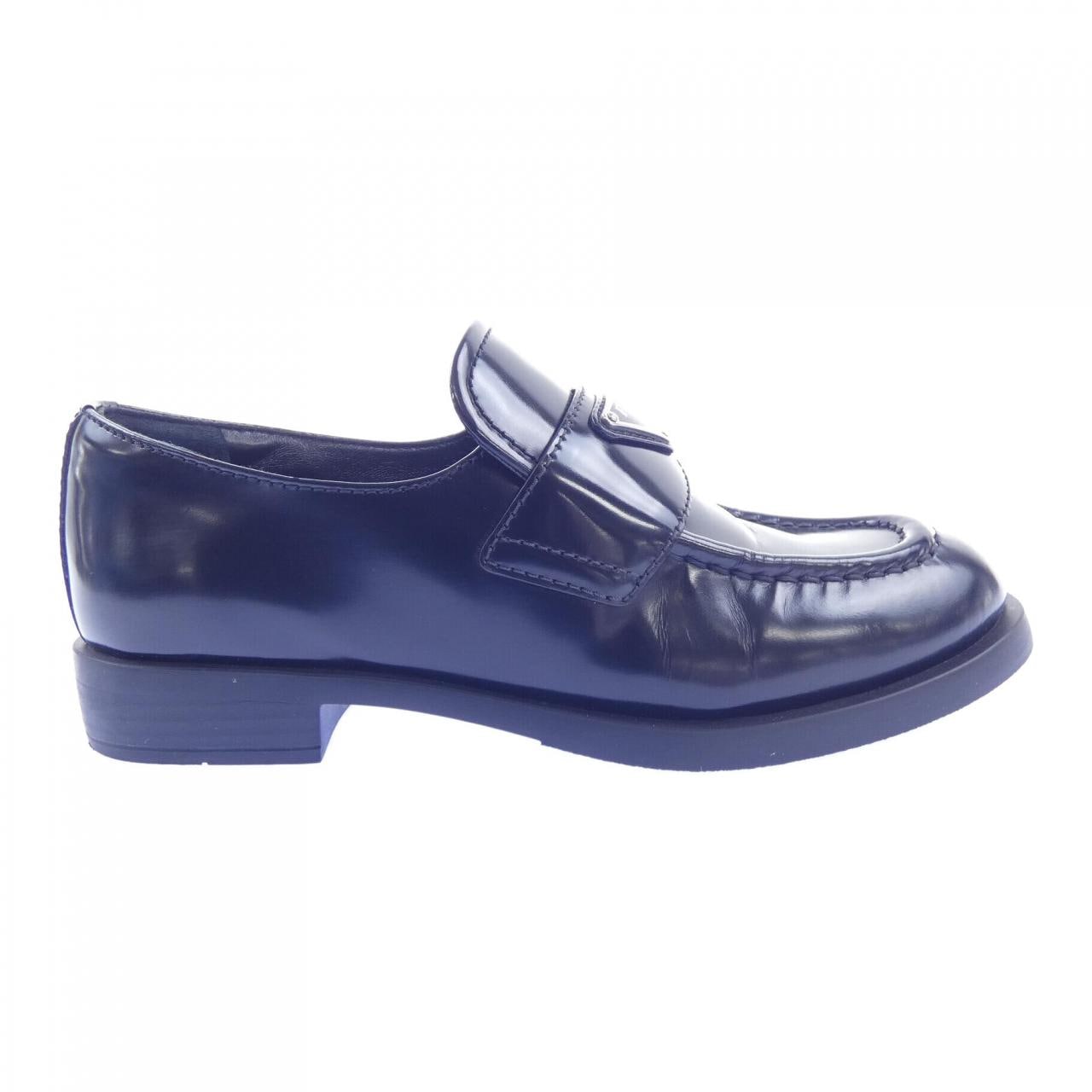 プラダ PRADA アンラインド ローファー トライアングルロゴ 1D238M シューズ