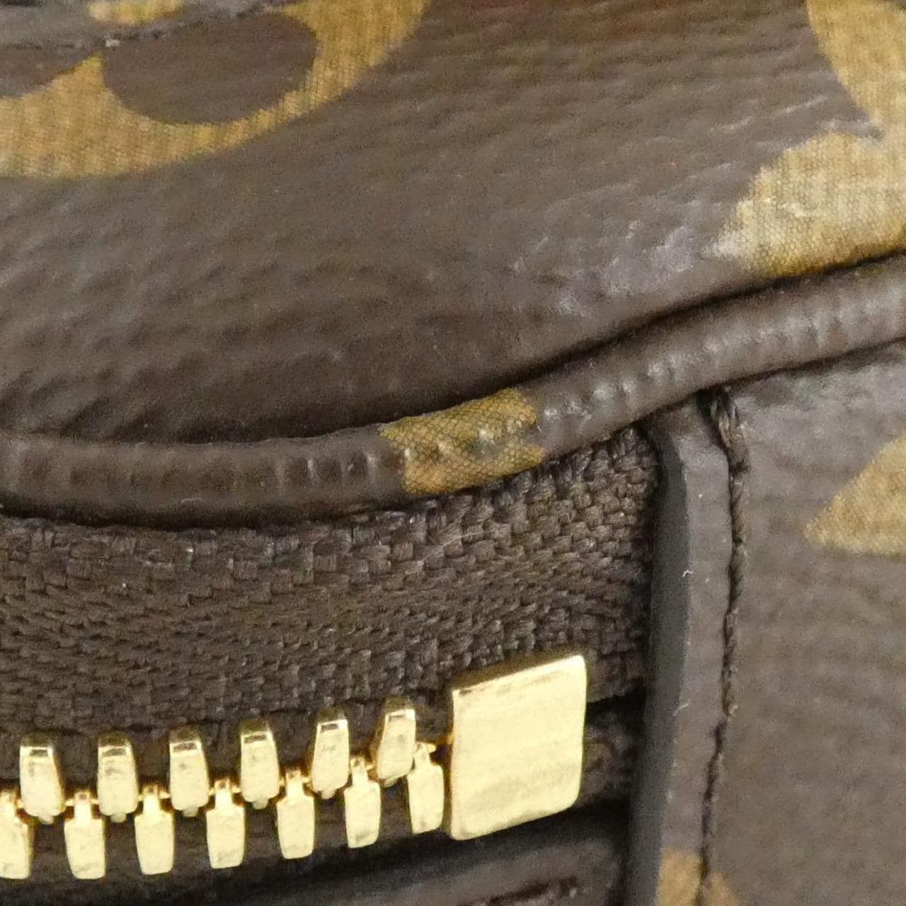 ルイヴィトン モノグラム ユーティリティ クロスボディ M80446 ショルダーバッグ