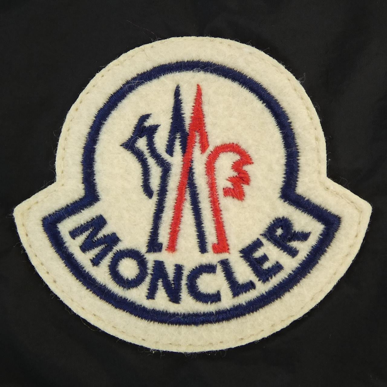 モンクレール MONCLER 20919B00024 ダウンジャケット