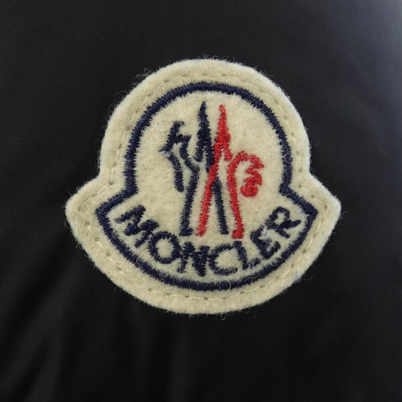 モンクレール MONCLER ダウンジャケット