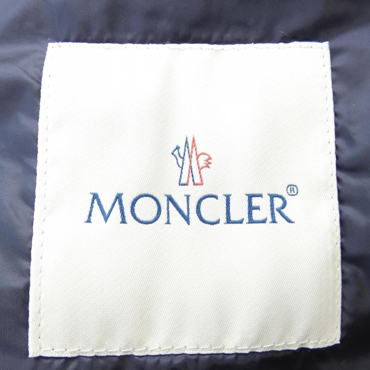 モンクレール MONCLER ダウンジャケット