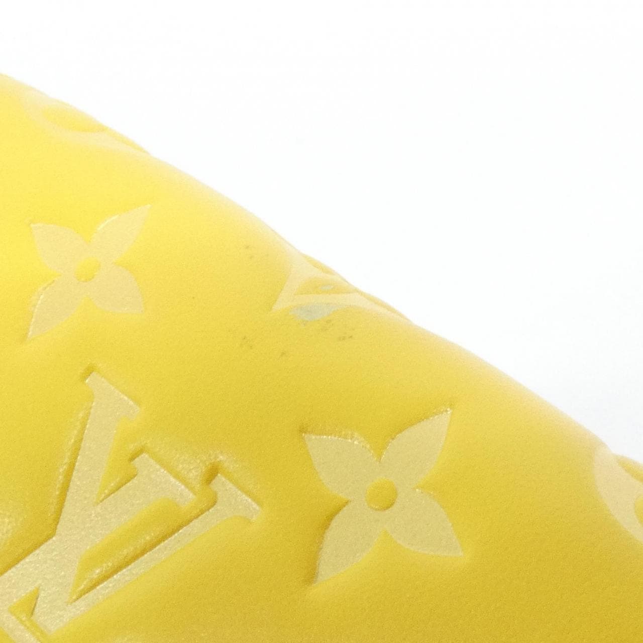 ルイヴィトン クッサン(スーパーラッキーデー) ジッピー ウォレット M13699 財布