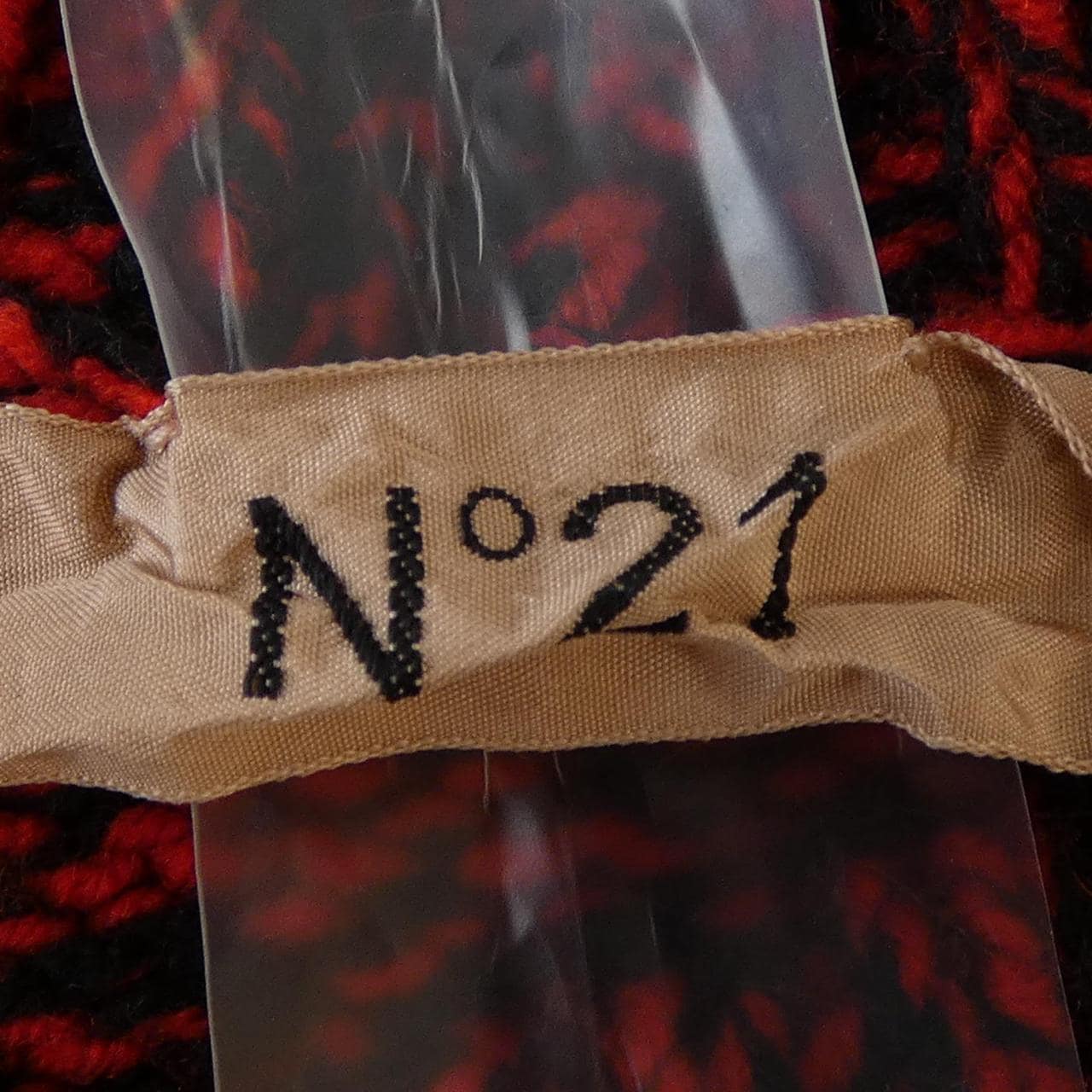 ヌメロヴェントゥーノ N°21 ニット