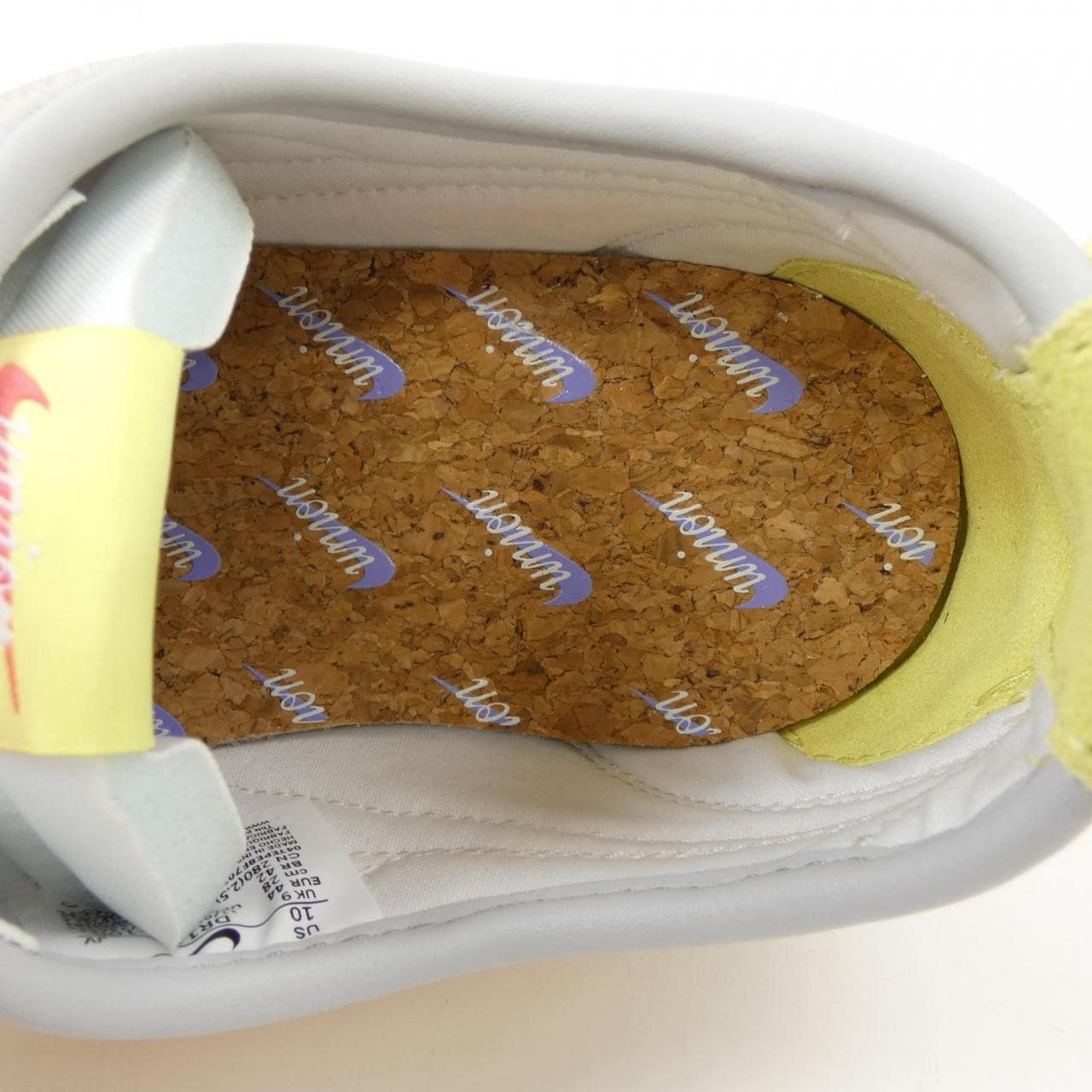 ナイキ NIKE スニーカー
