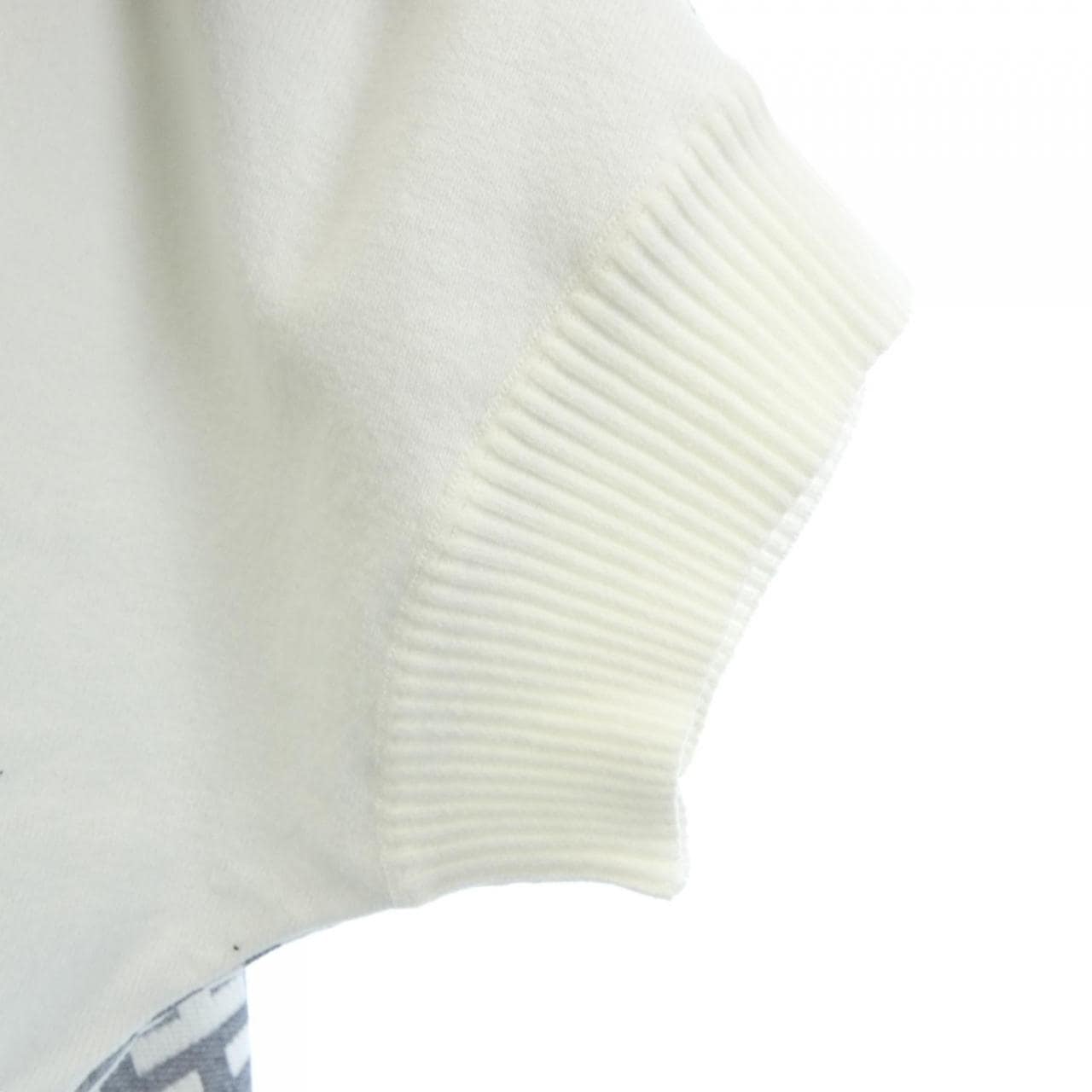 タエアシダ TAE ASHIDA TK3604 ニット