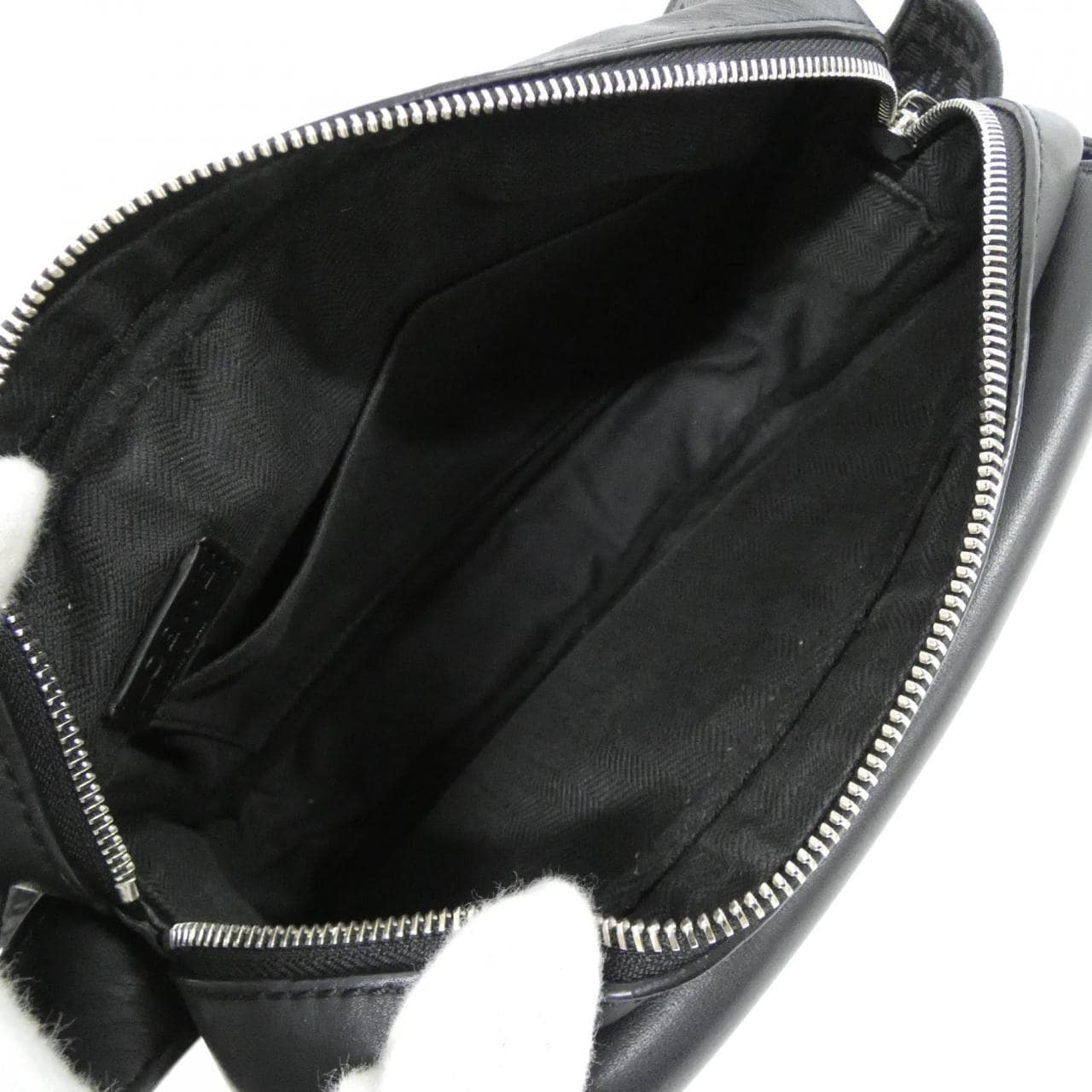 ロエベ ミリタリー メッセンジャー バッグ XS B553A72X21 ショルダーバッグ