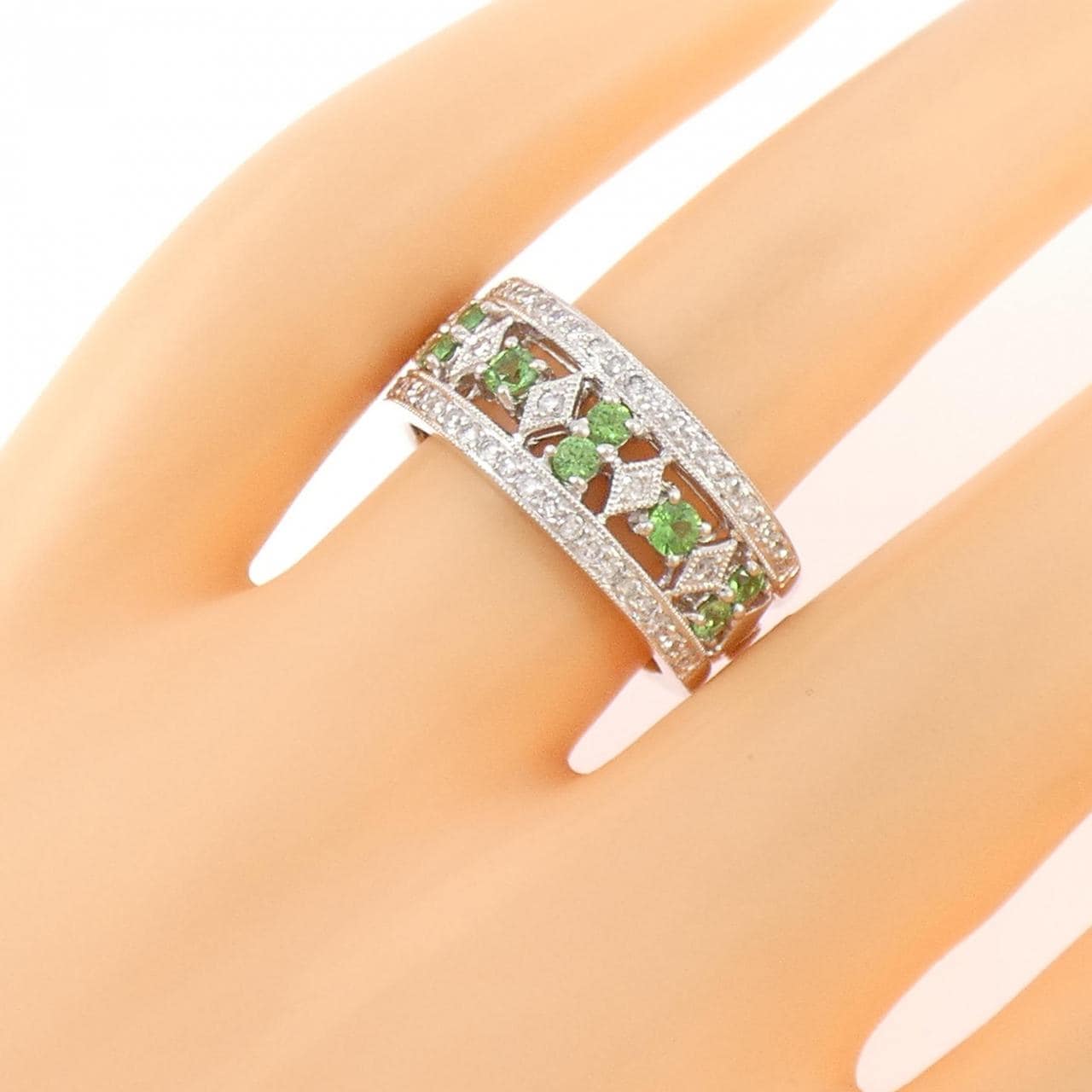 750WG グリーンガーネット リング 0.75CT