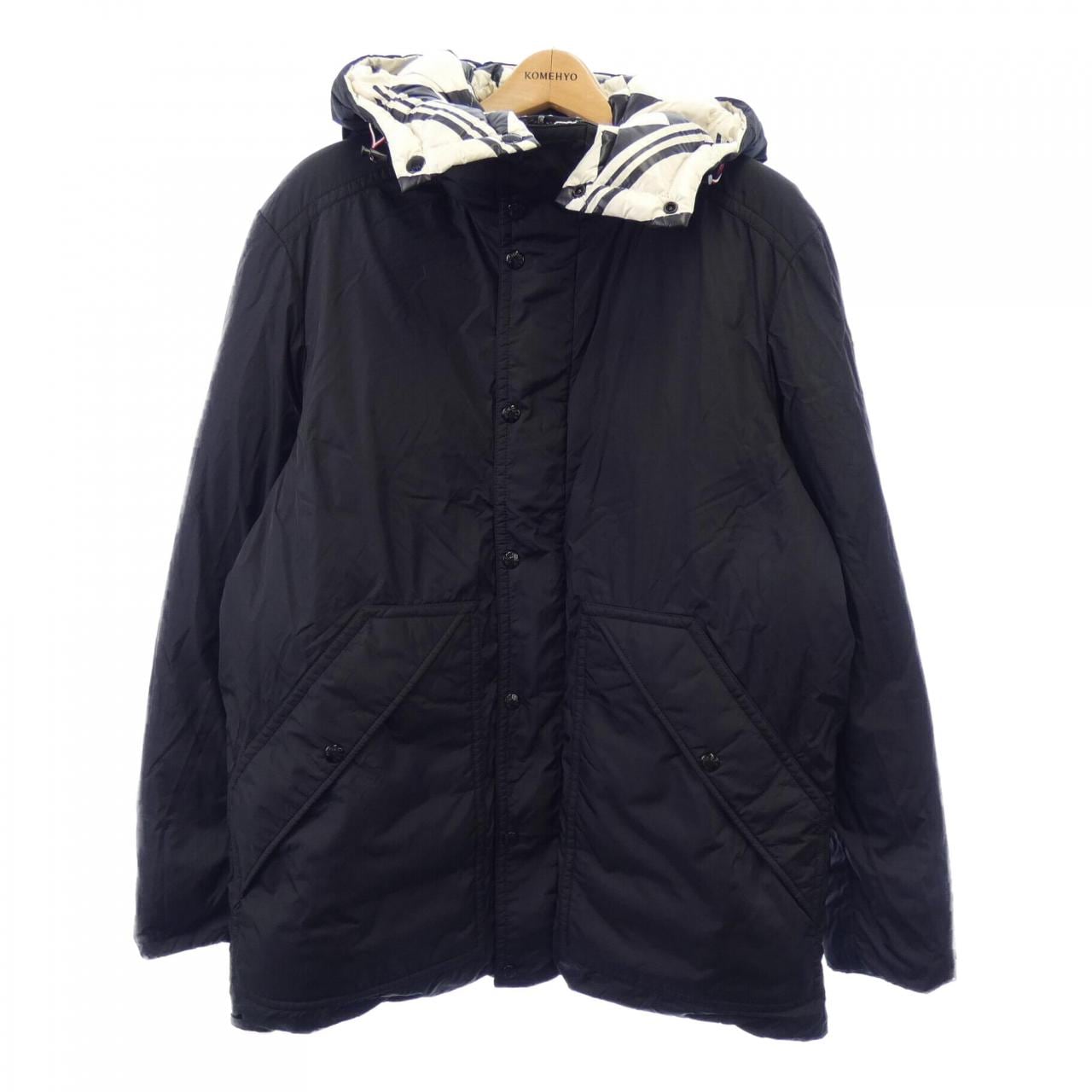 モンクレール MONCLER ダウンジャケット