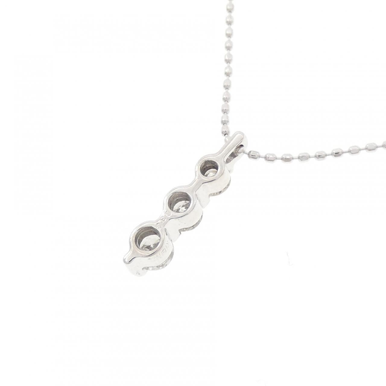 K18WG スリーストーン ダイヤモンド ネックレス 0.30CT