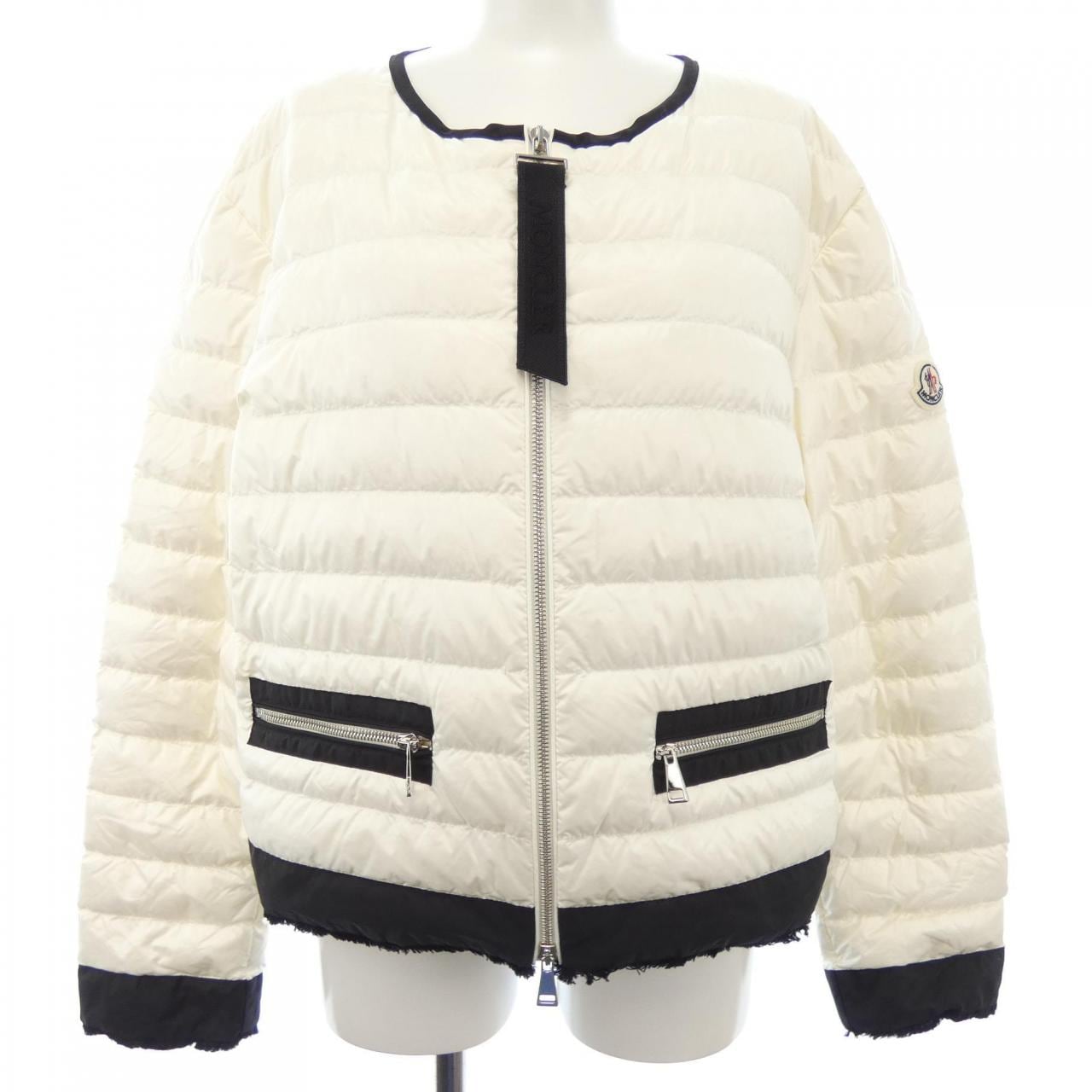 モンクレール MONCLER ダウンジャケット