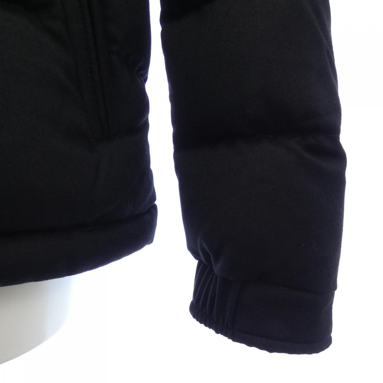 モンクレール MONCLER ダウンジャケット
