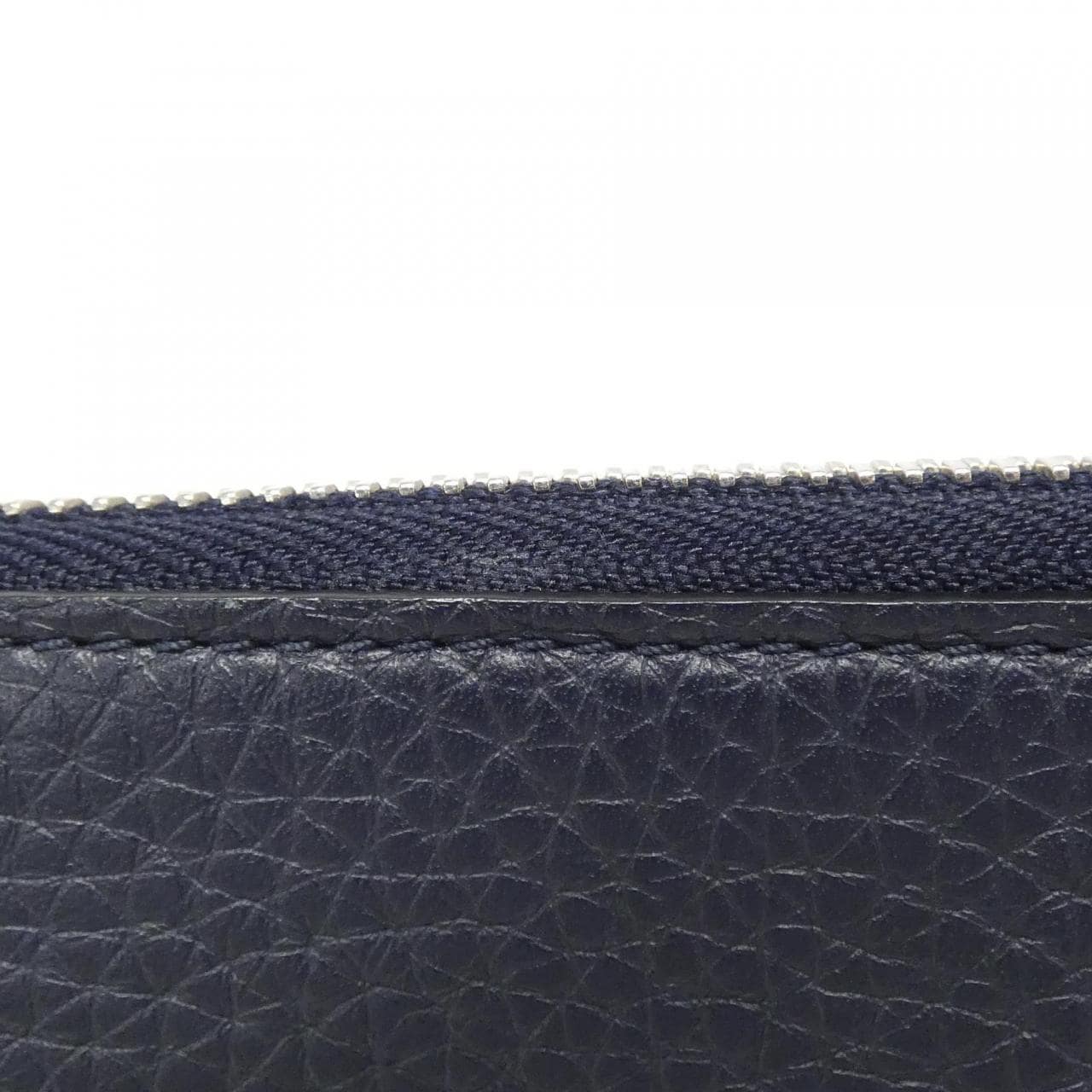 LOUIS VUITTON Taurillon (LV Circle) Pochette Jules GM M67747 包