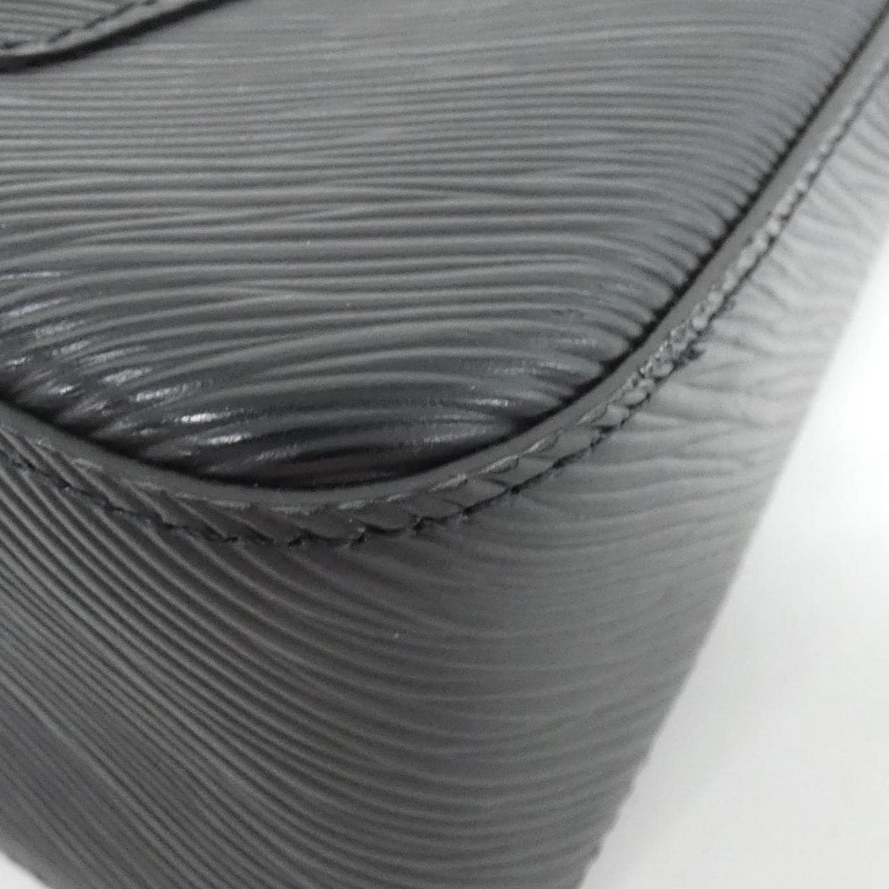 ルイヴィトン エピ マレル M80689 ショルダーバッグ