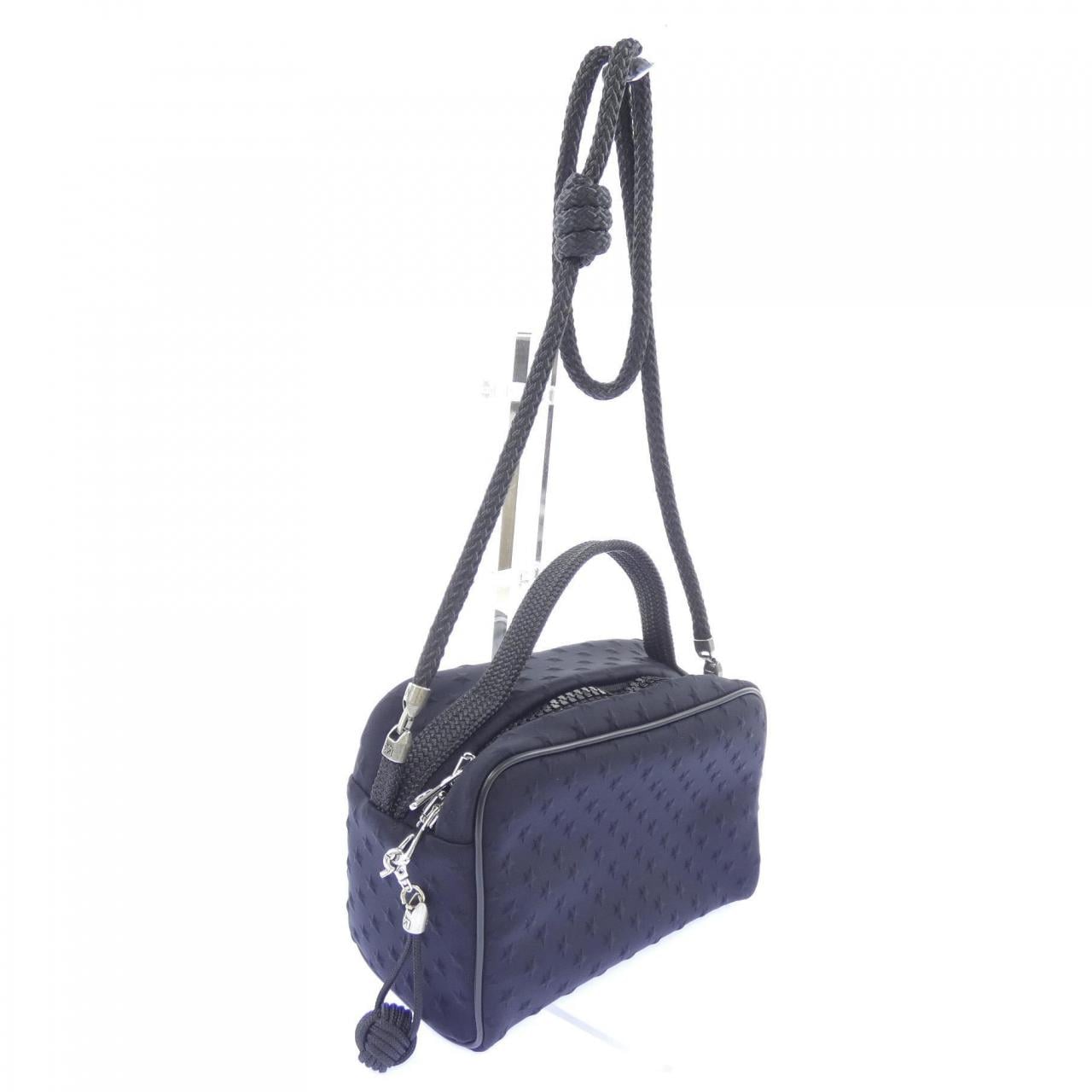 L4K3 BAG