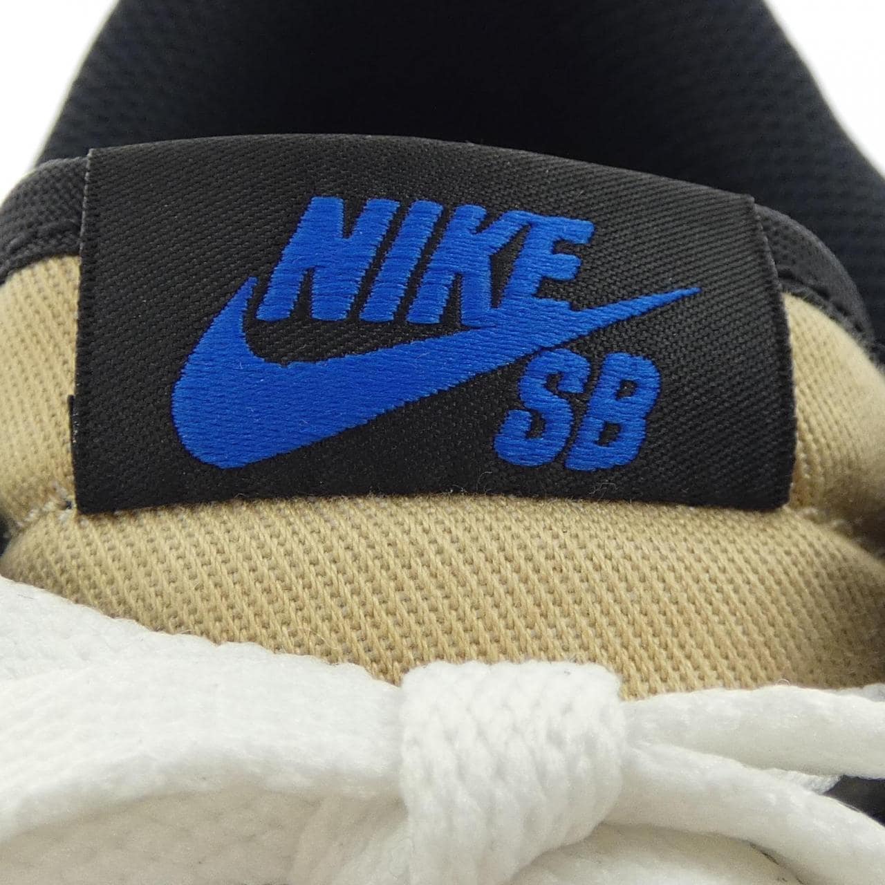 ナイキ NIKE スニーカー