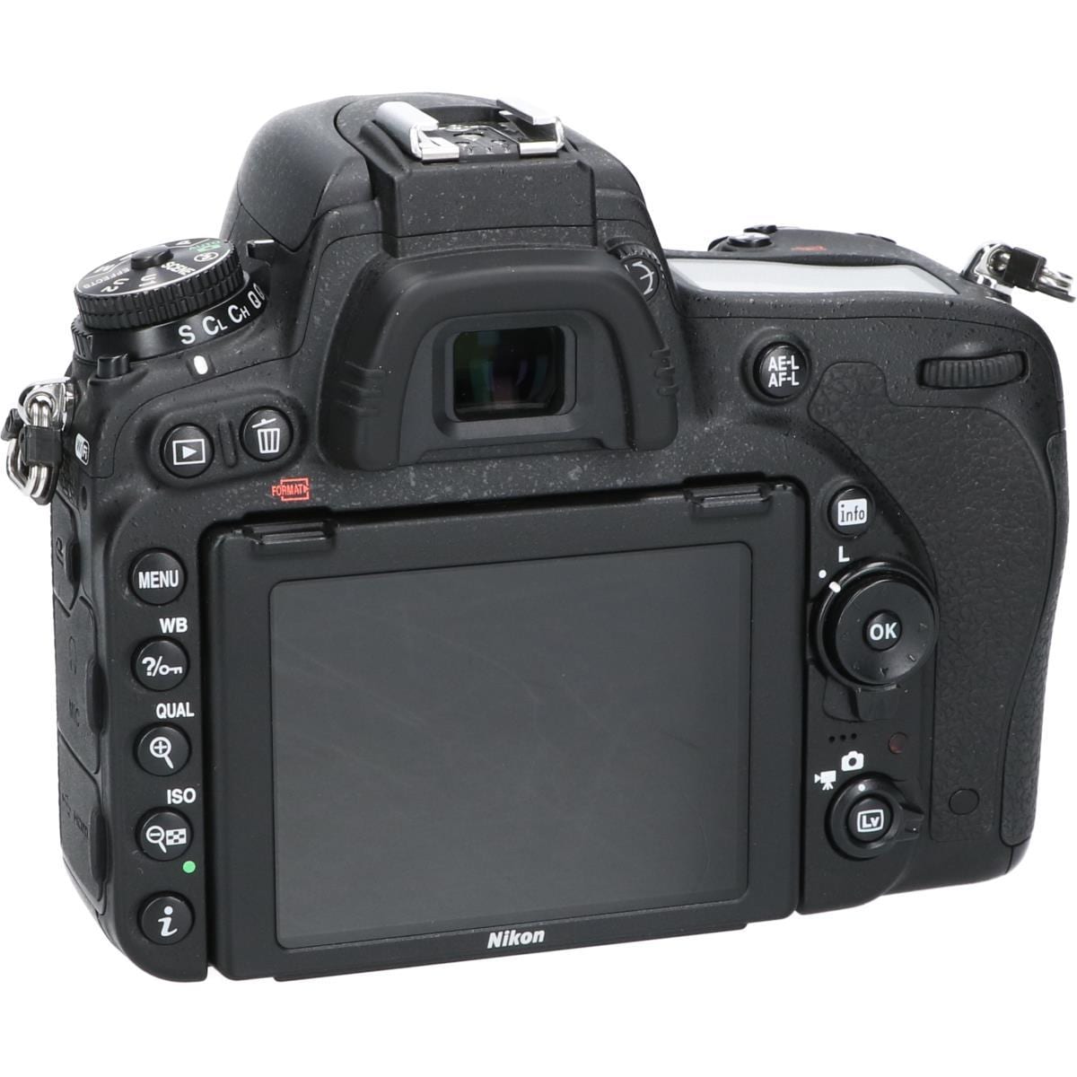 D750