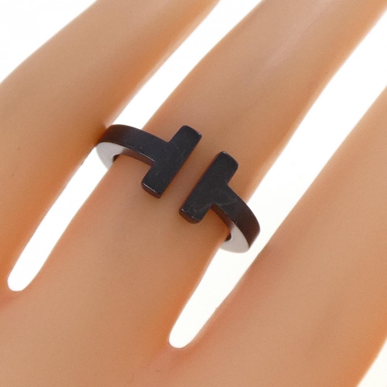 ティファニー Tスクエア リング