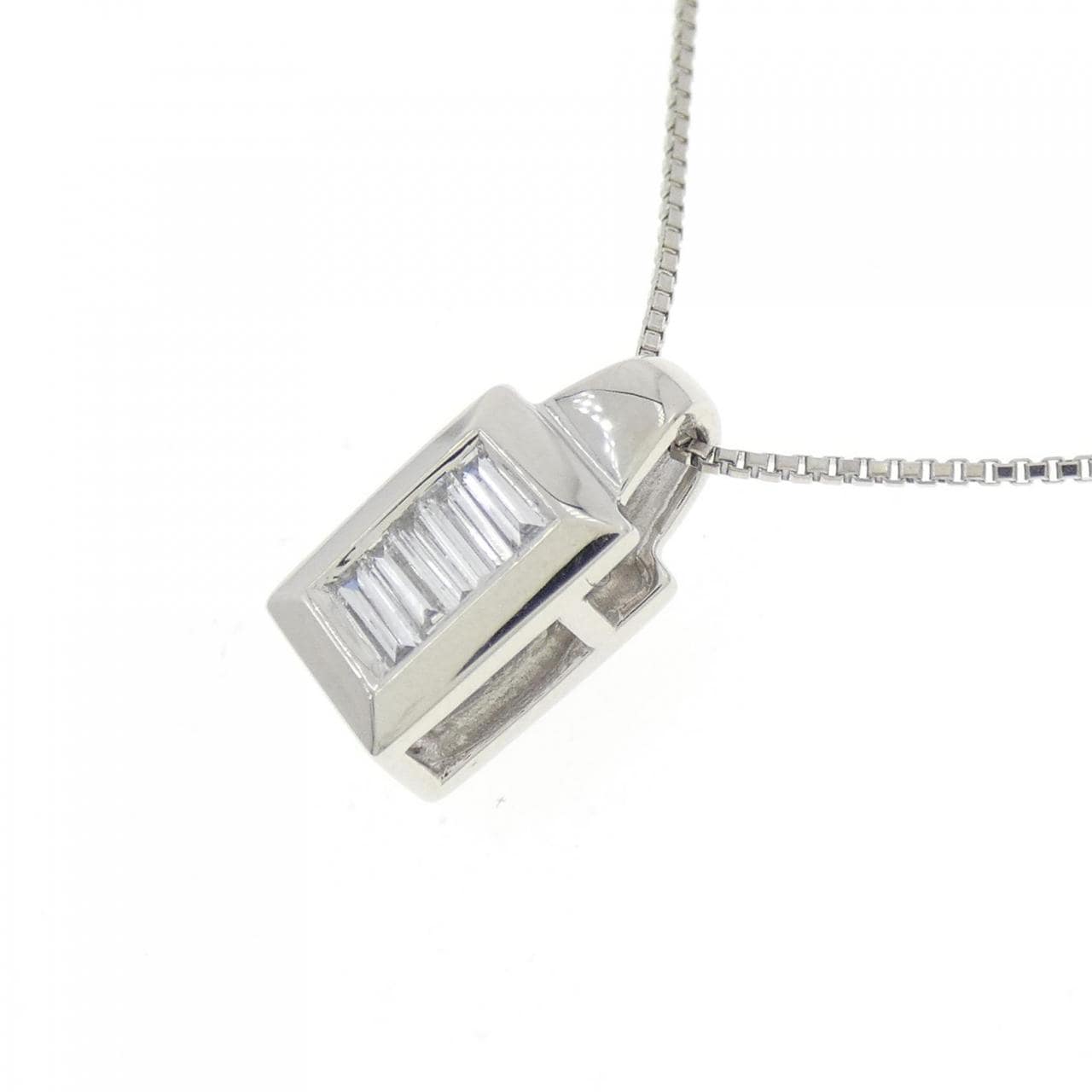 PT蓝宝石项链0.45CT
