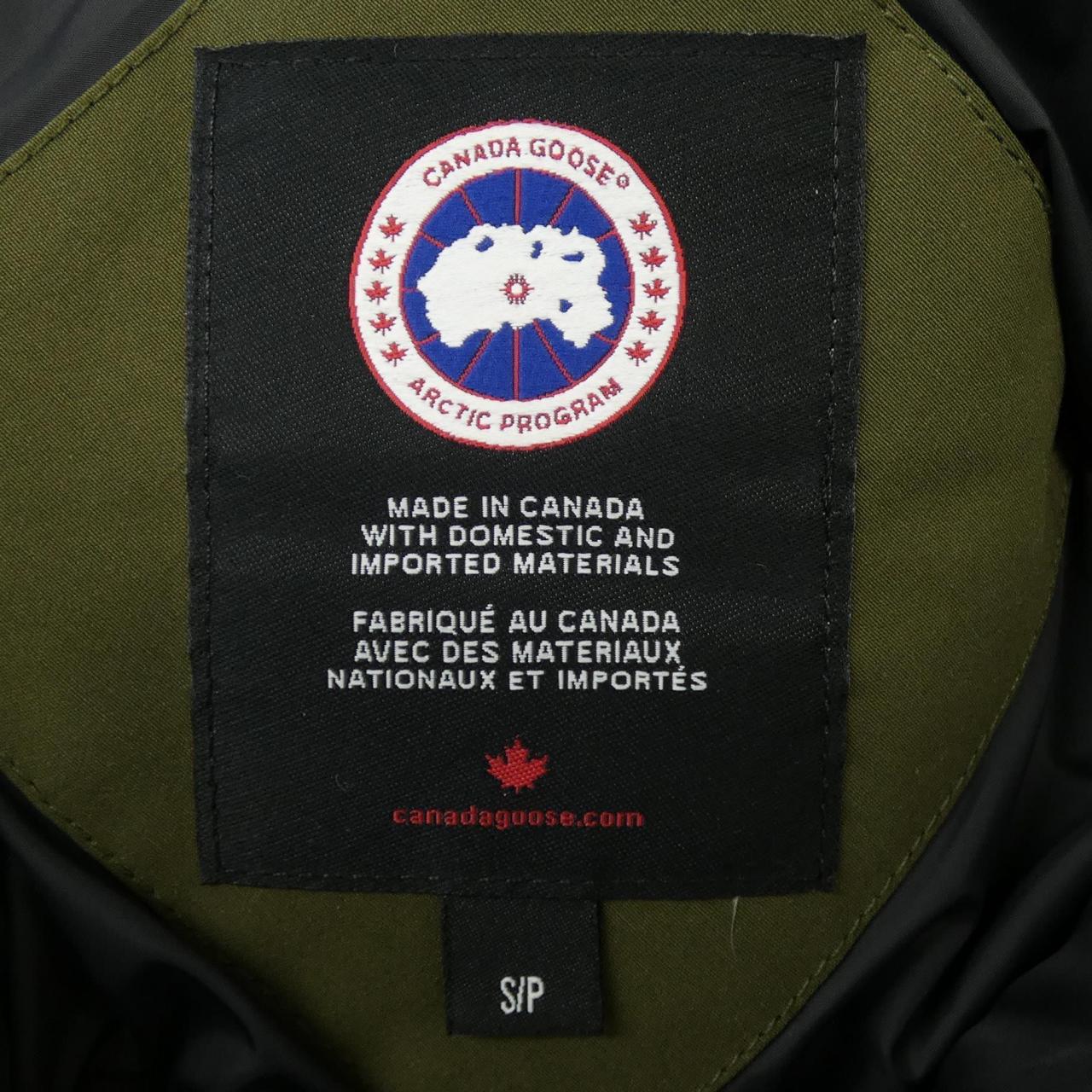 Canada goose CANADA GOOSE down jacket